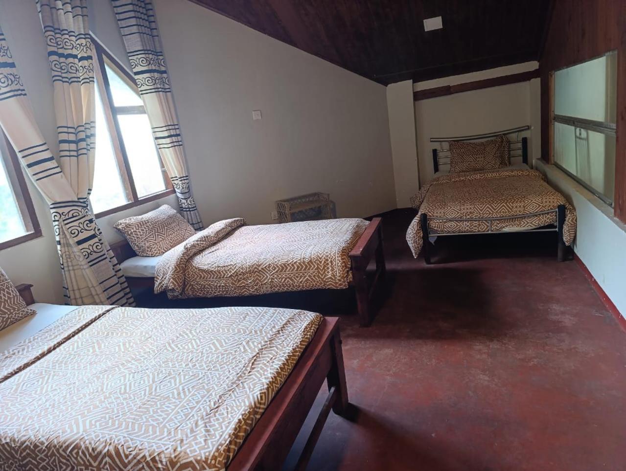 Misty Mount Hostel *