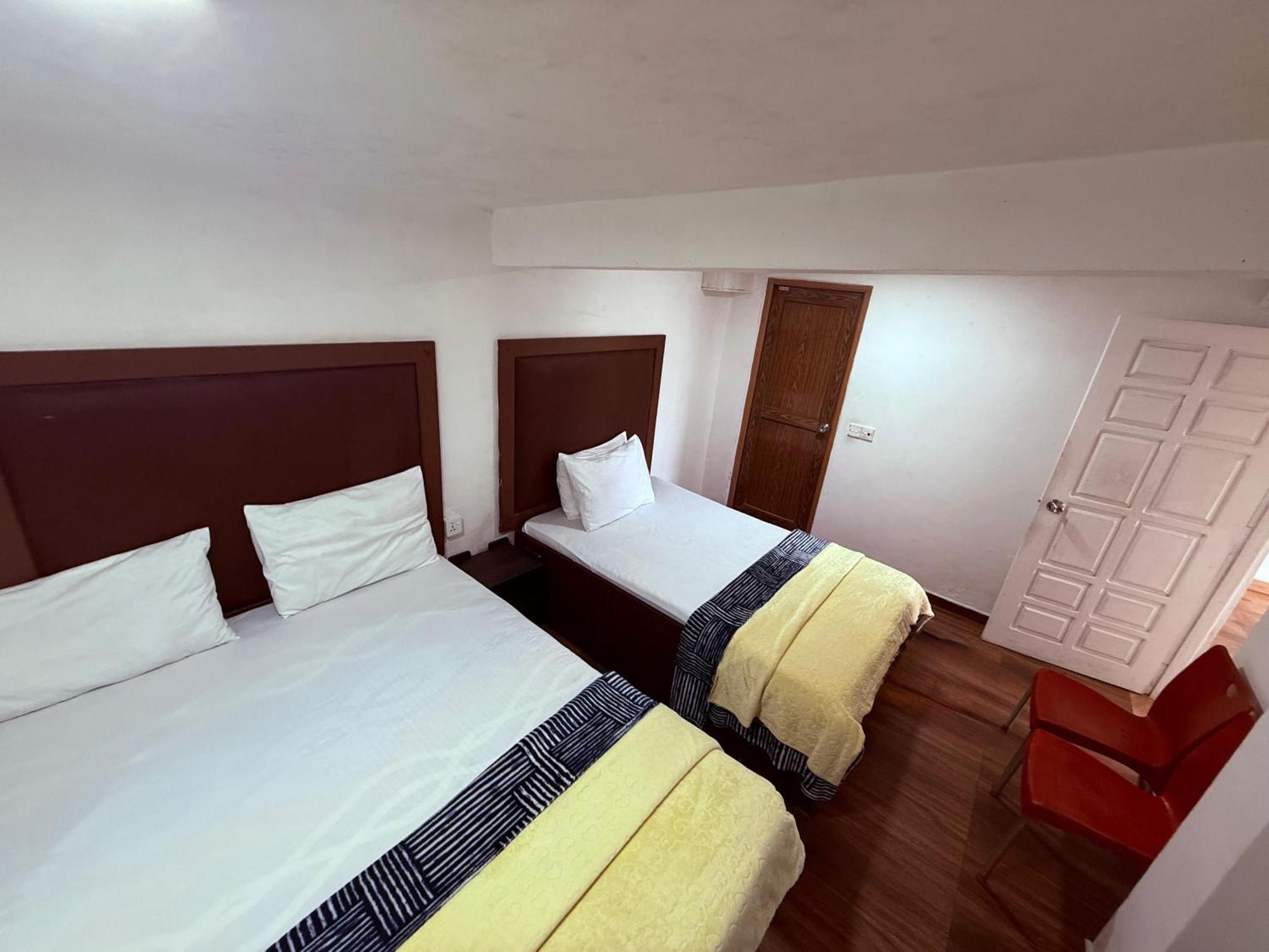 Shiny Cot Triple Guest house Nuwara Eliya