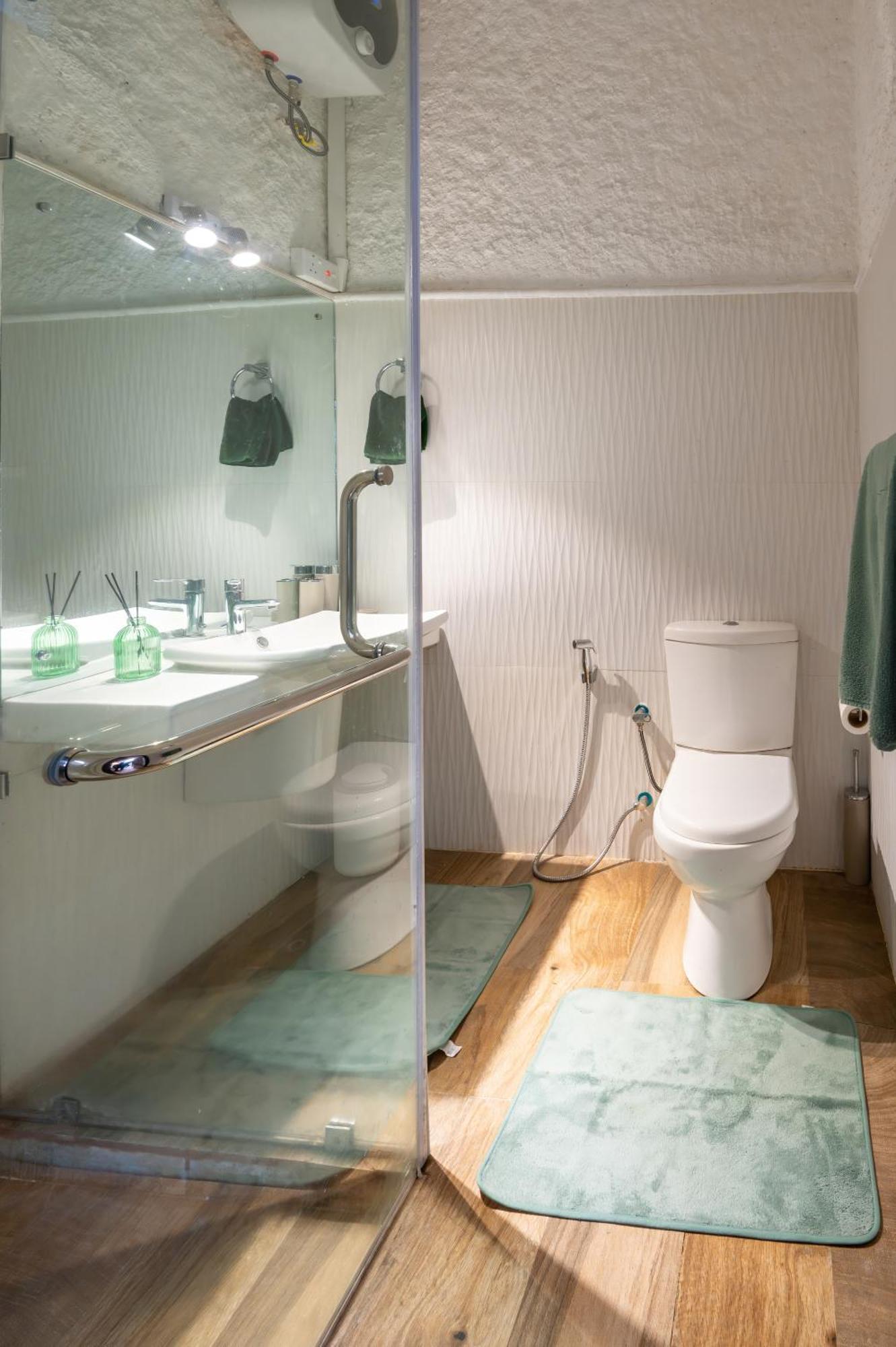 Selwood Guest house 3*