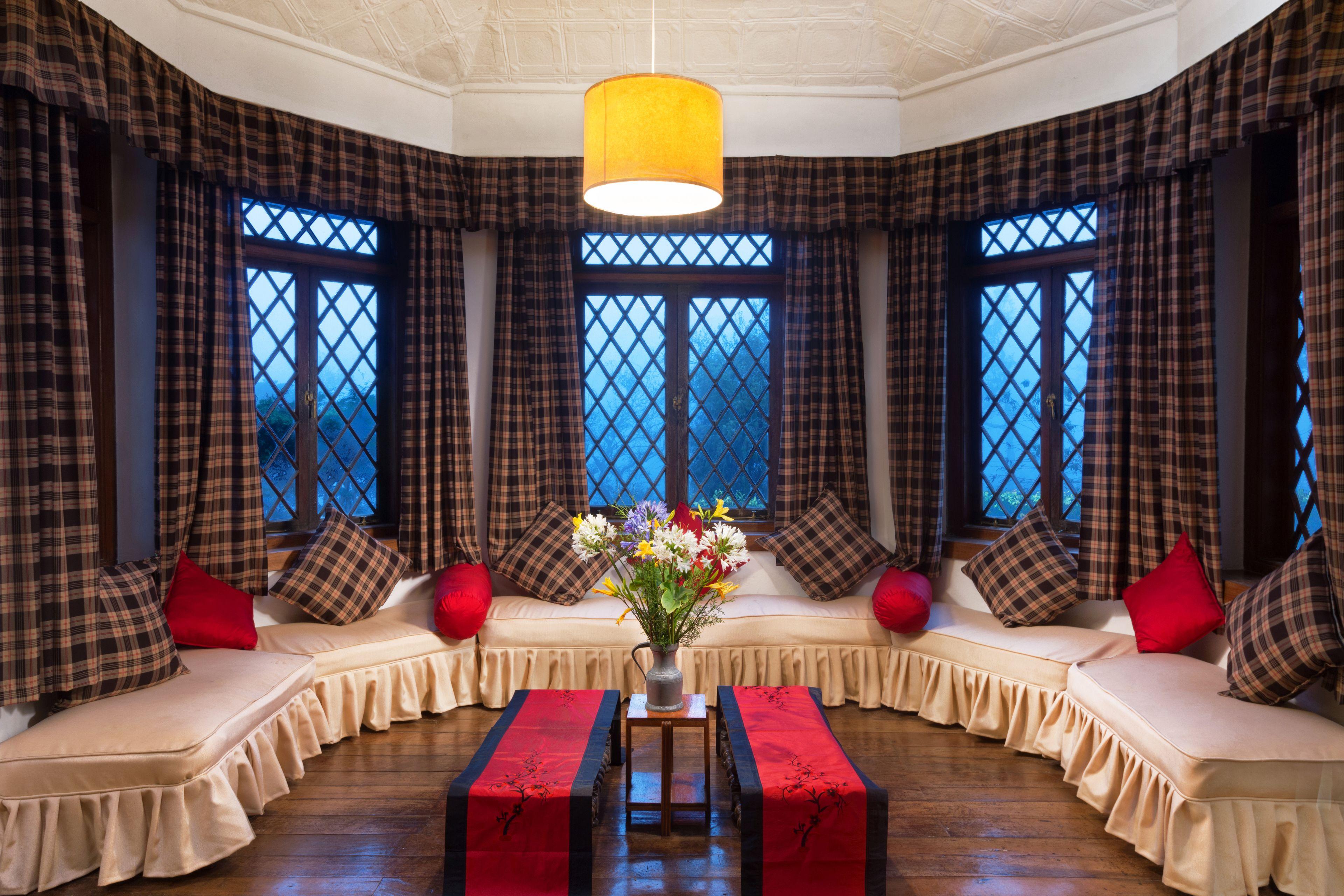 Villa Scottish Planter Bungalow- Thema Collection