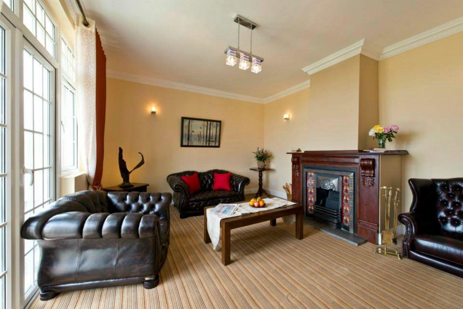 Cheltenham - Little England