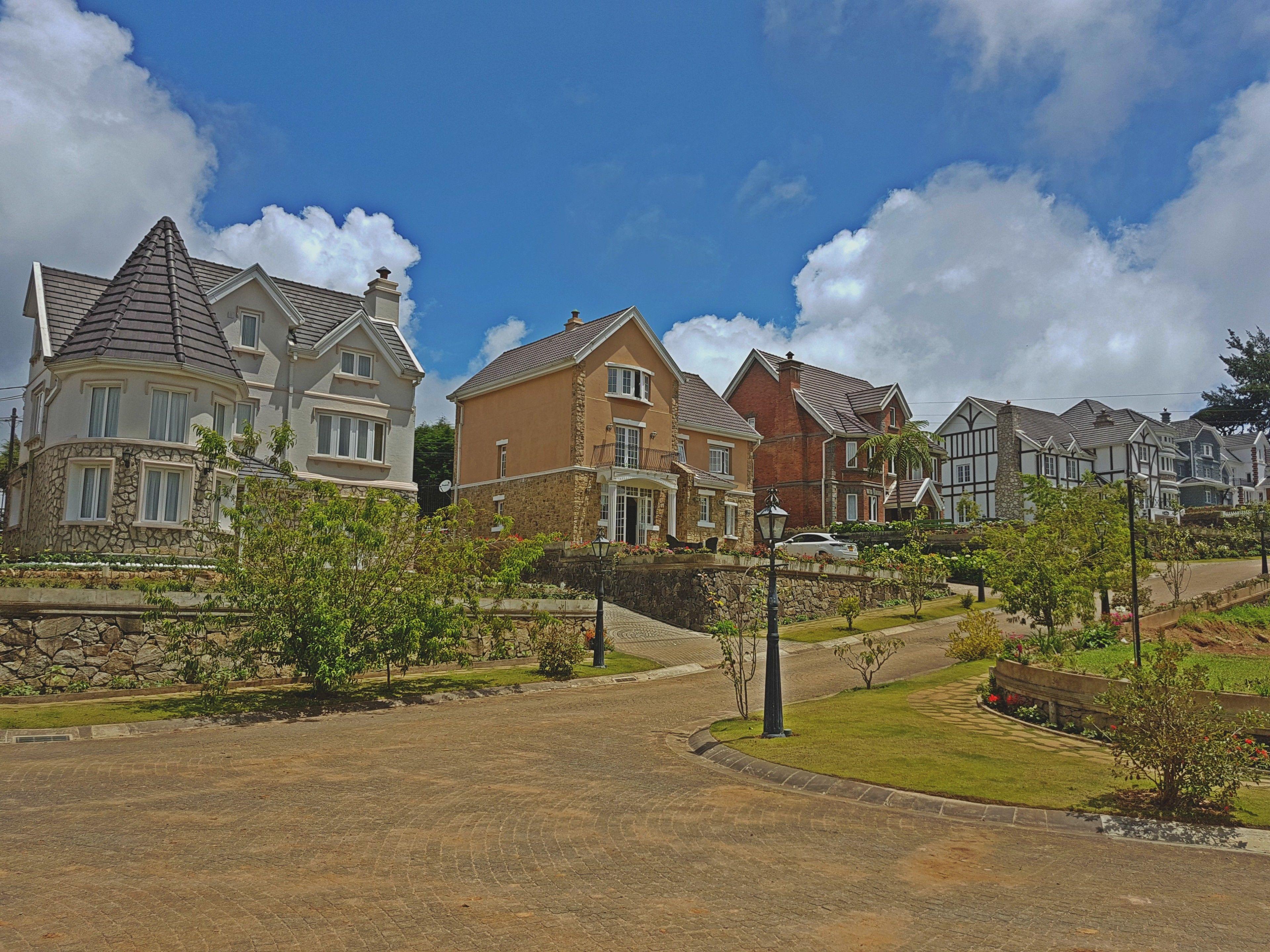 Cheltenham - Little England *