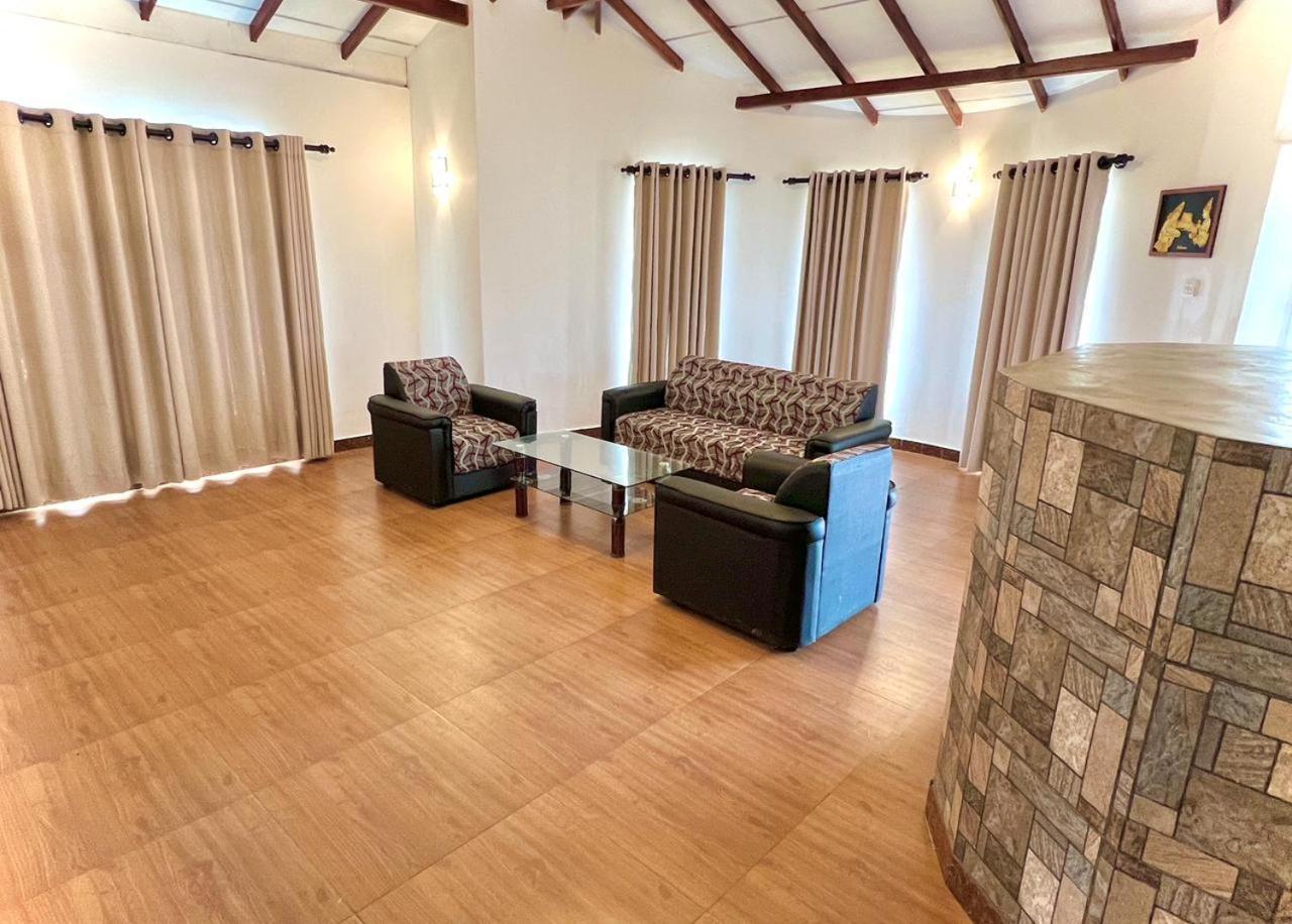 Jetco Front - Hotel *