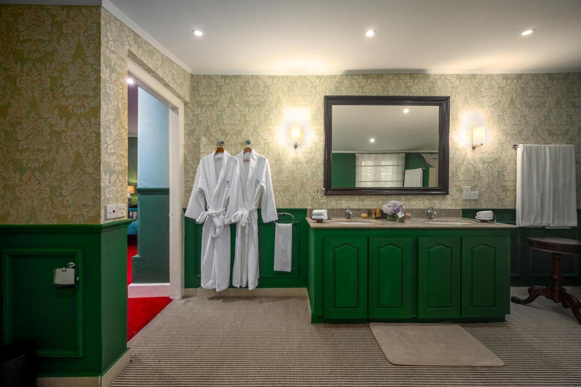 Hill Rise Luxury & Stables By Edwards Collection - *