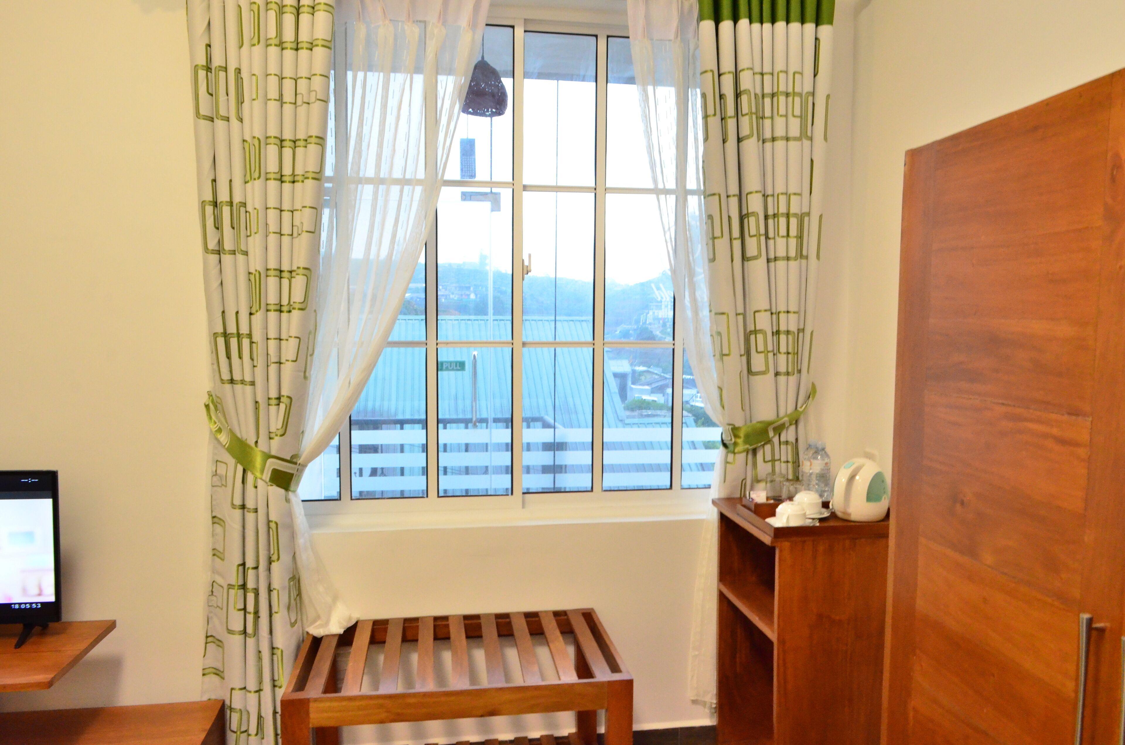 Yensfield Blackpool 3*