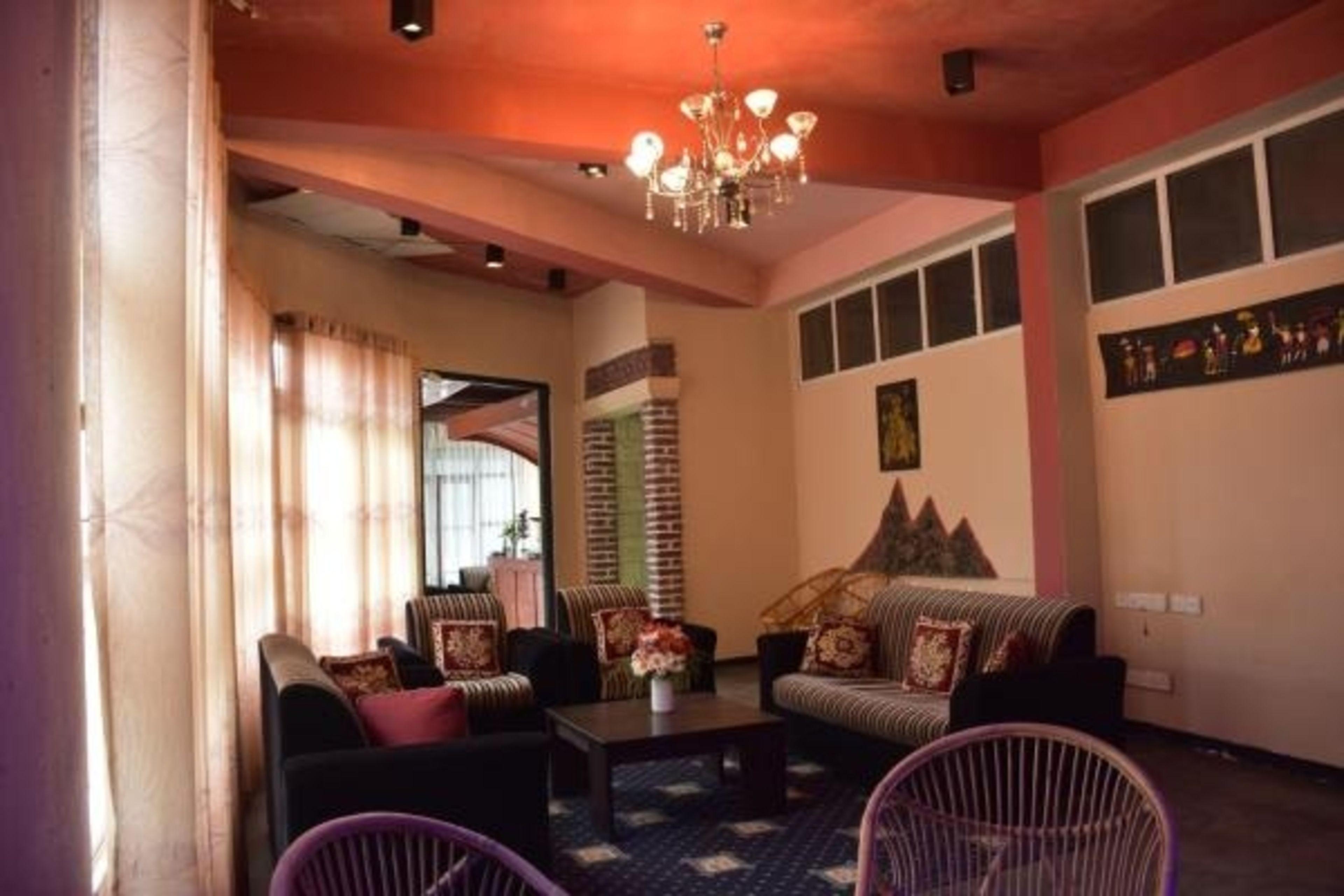 Hotel The Mount View By Liyozi Leasiure