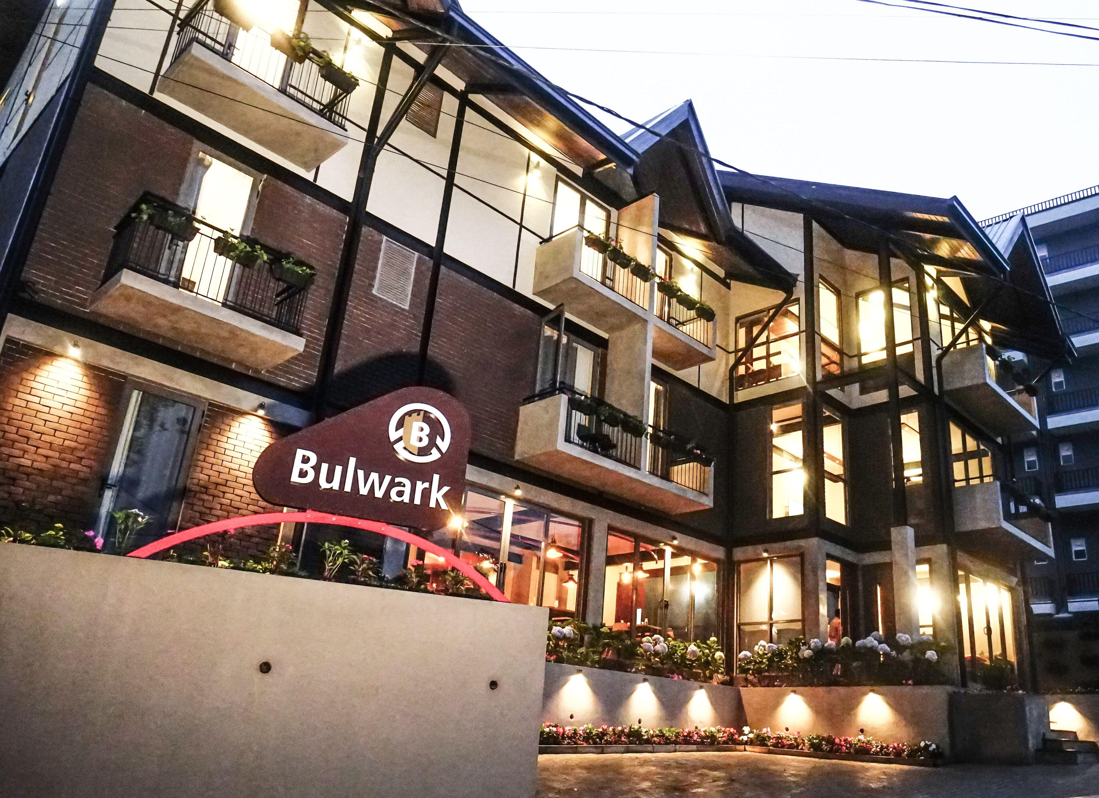 Hotel Bulwark *