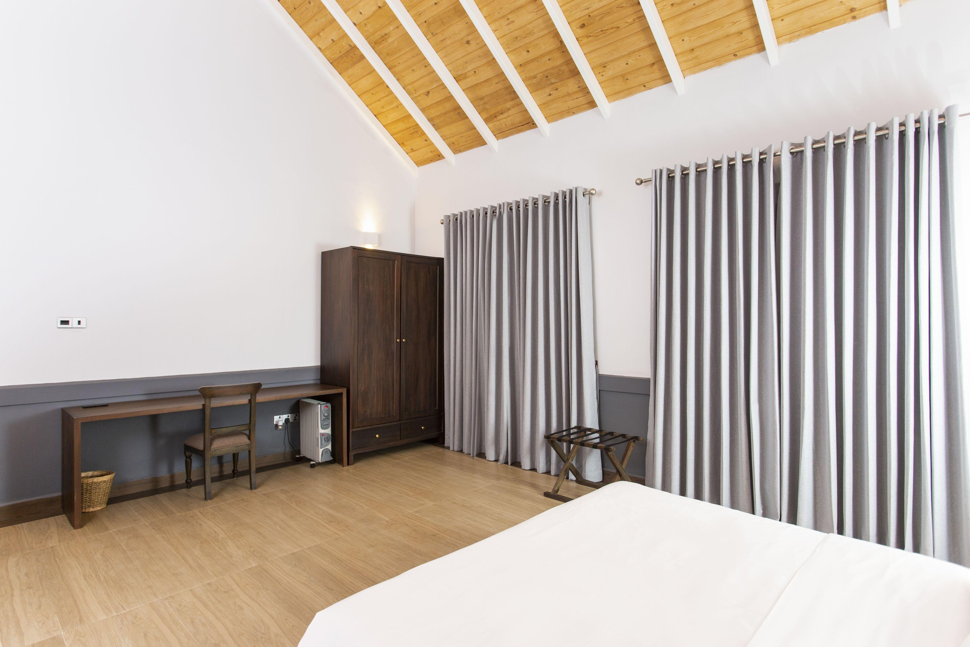 W15 Glenfall Hotel 4*