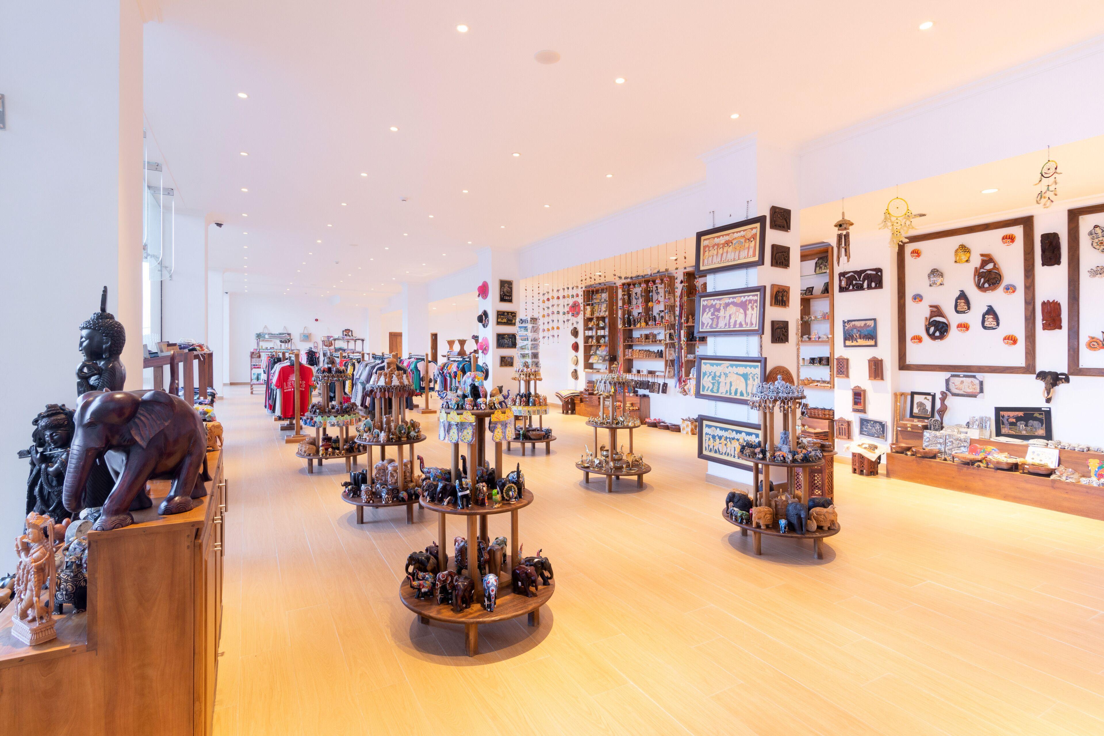 Araliya Red - Budget Friendly Hotel- Where Find Stunning 360 Panoramic View Of Hotel 4*