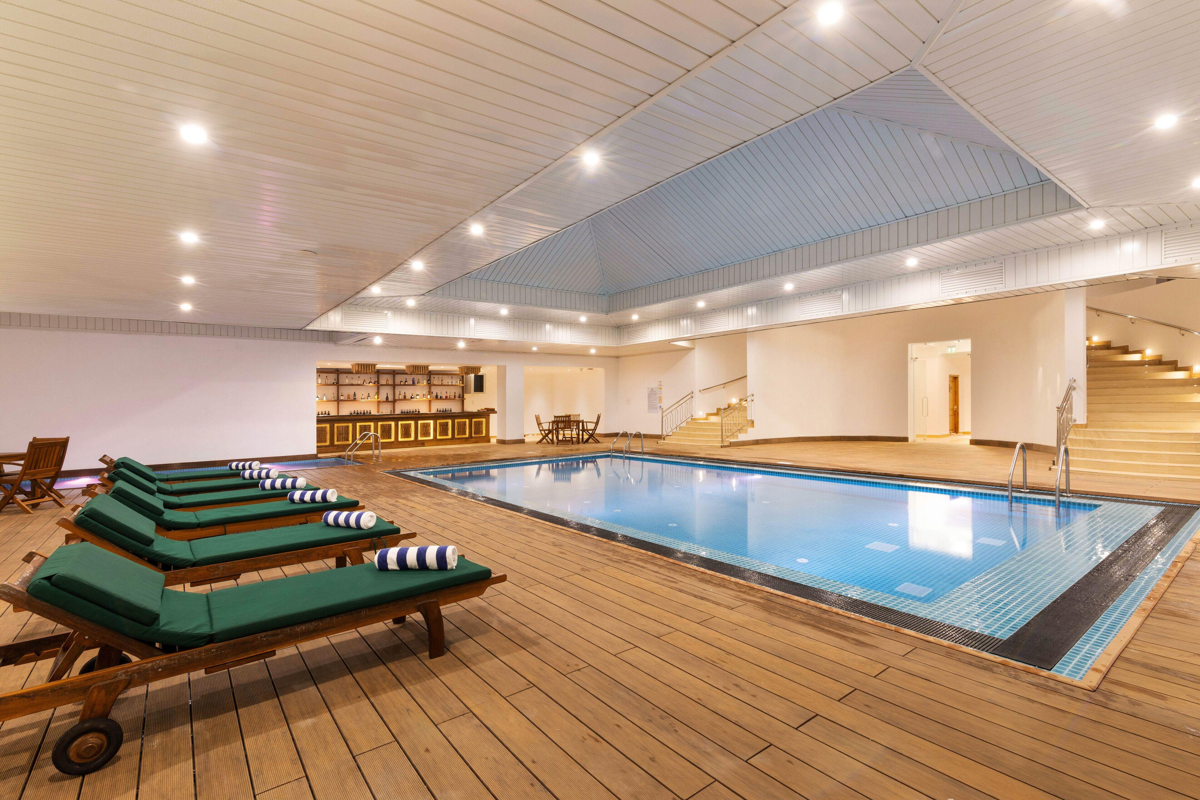 Hotel Araliya Red - Budget Friendly Hotel- Where Find Stunning 360 Panoramic View Of 4*