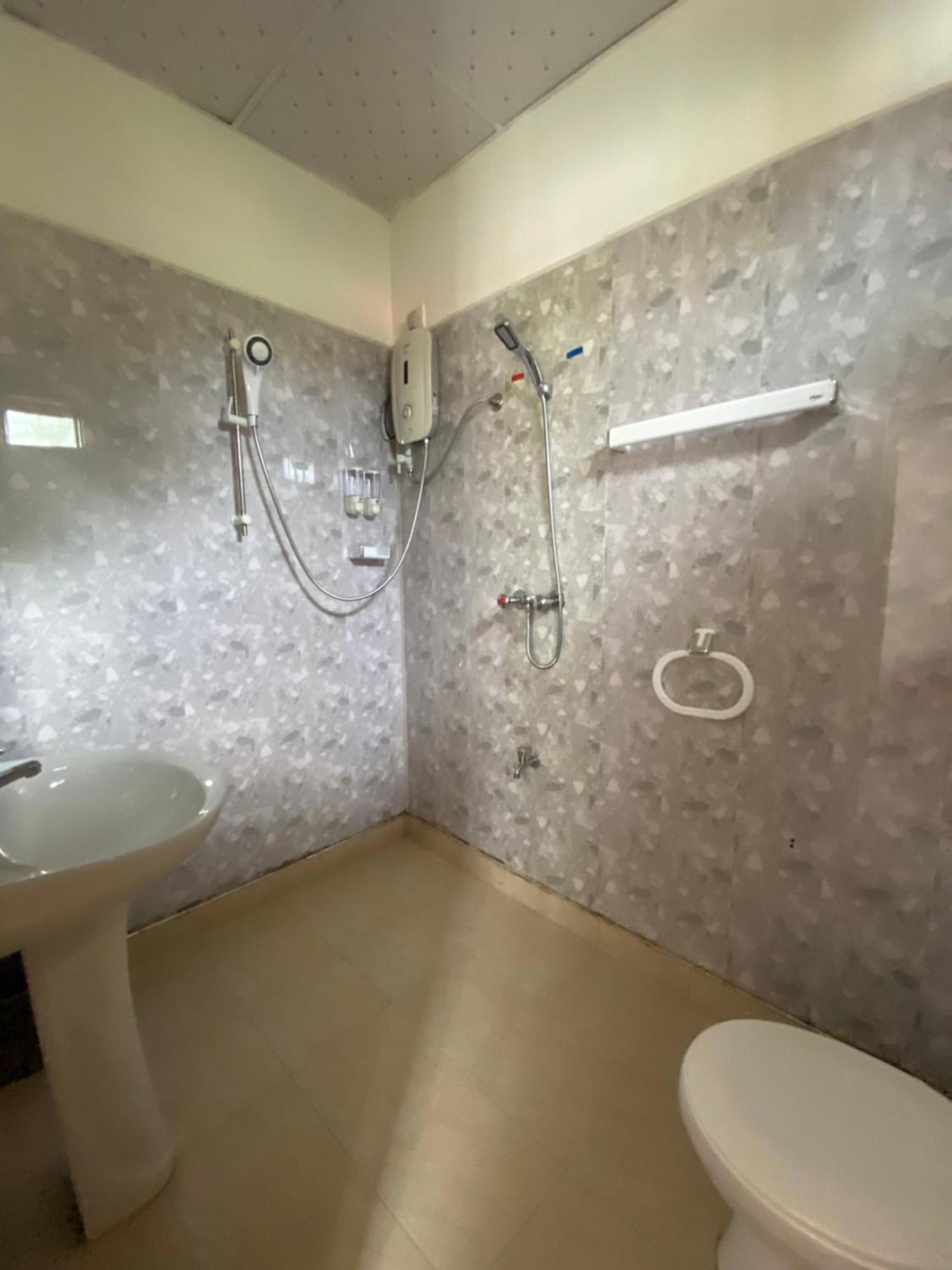 R R I Luxury Nuwara Eliya