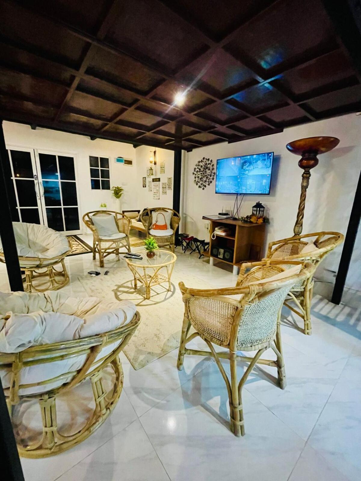 The Burrow - A Modern Loft-style Luxury Villa Nuwara Eliya