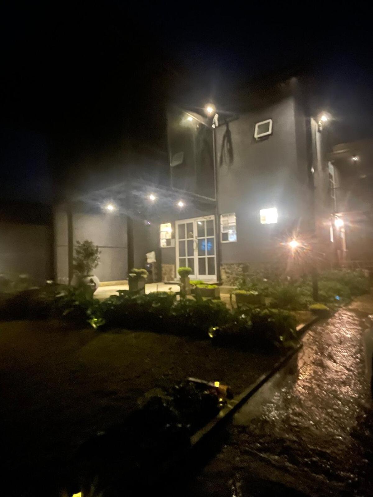 The Burrow - A Modern Loft-style Luxury Villa