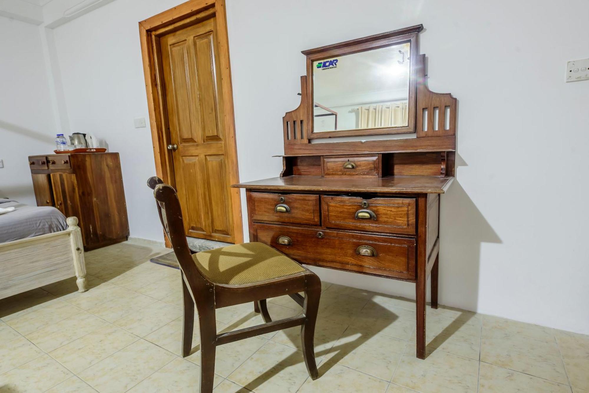 Oasis Hill Hotel Nuwara Eliya