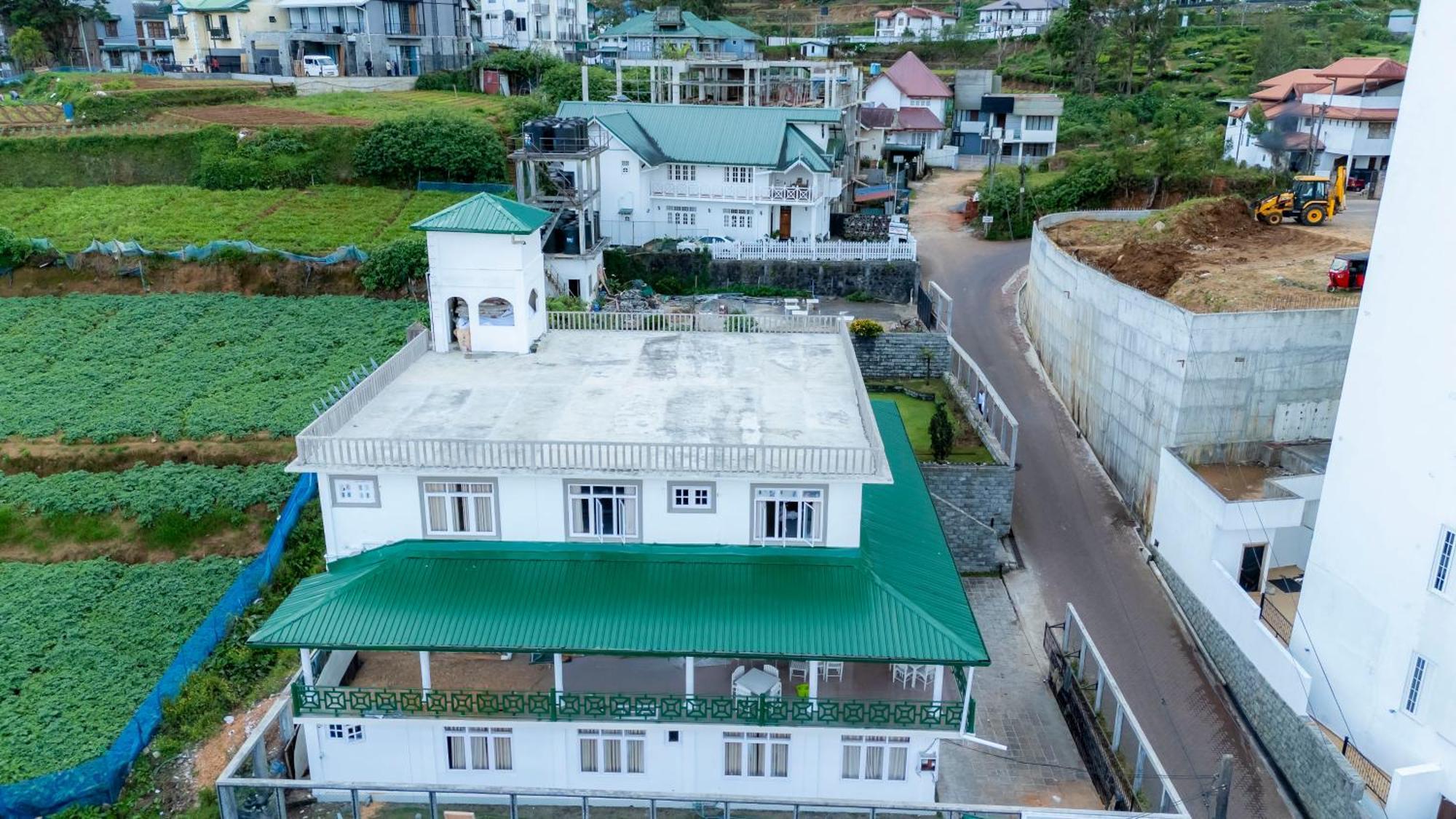 Oasis Hill Hotel Nuwara Eliya