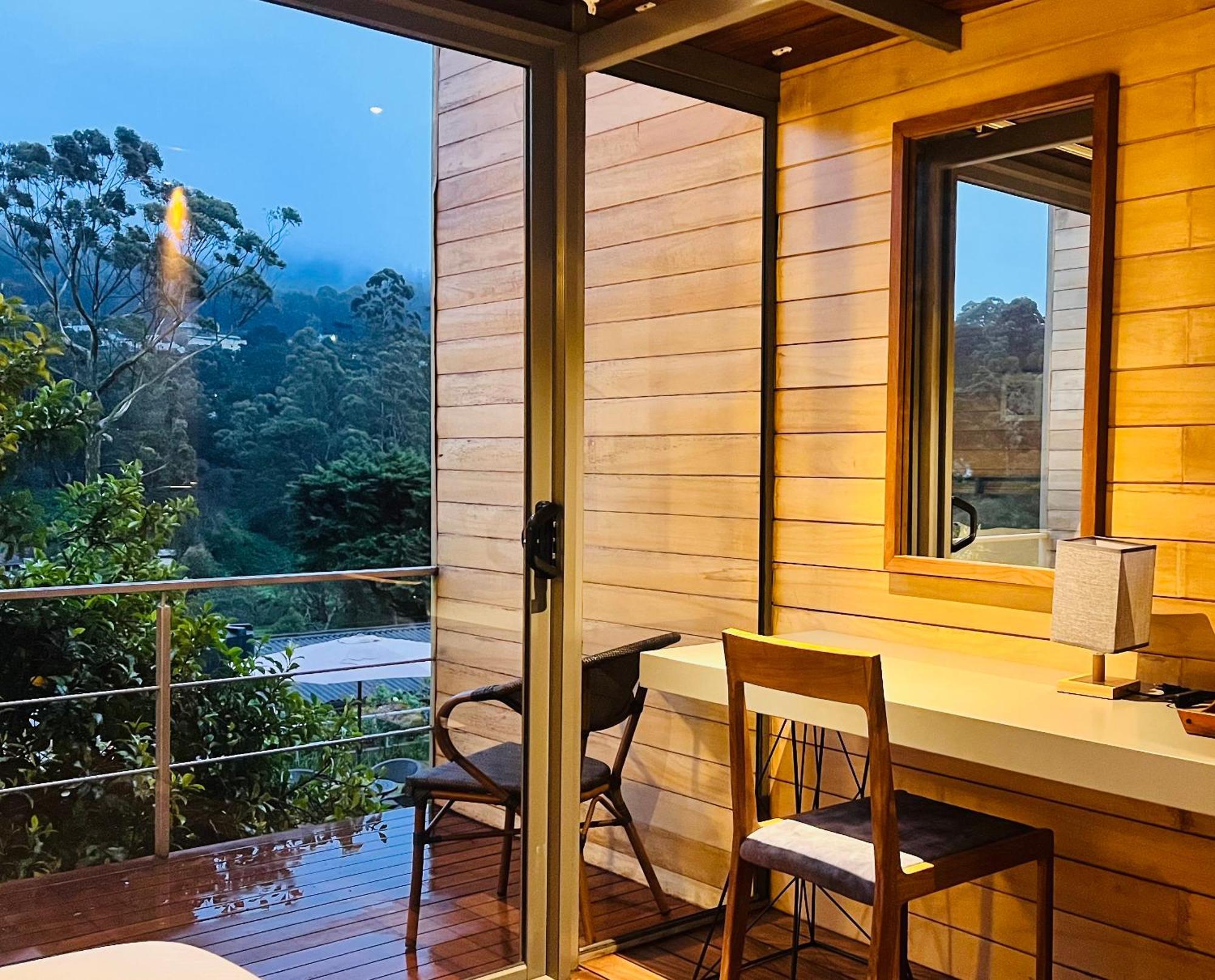 Azenya Aparthotel 3*