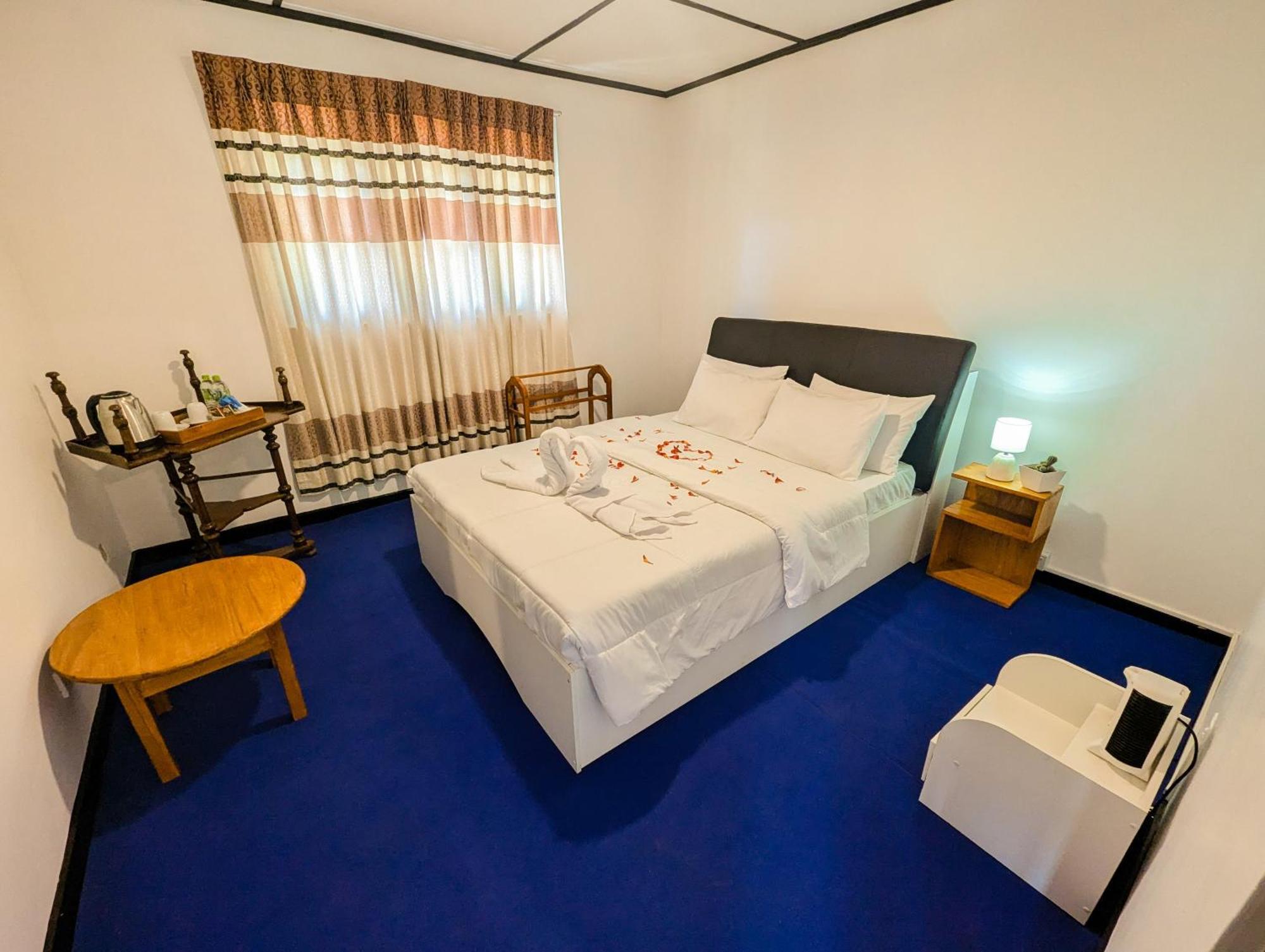 The Crown's Misty Hills Hideaway Lodge *