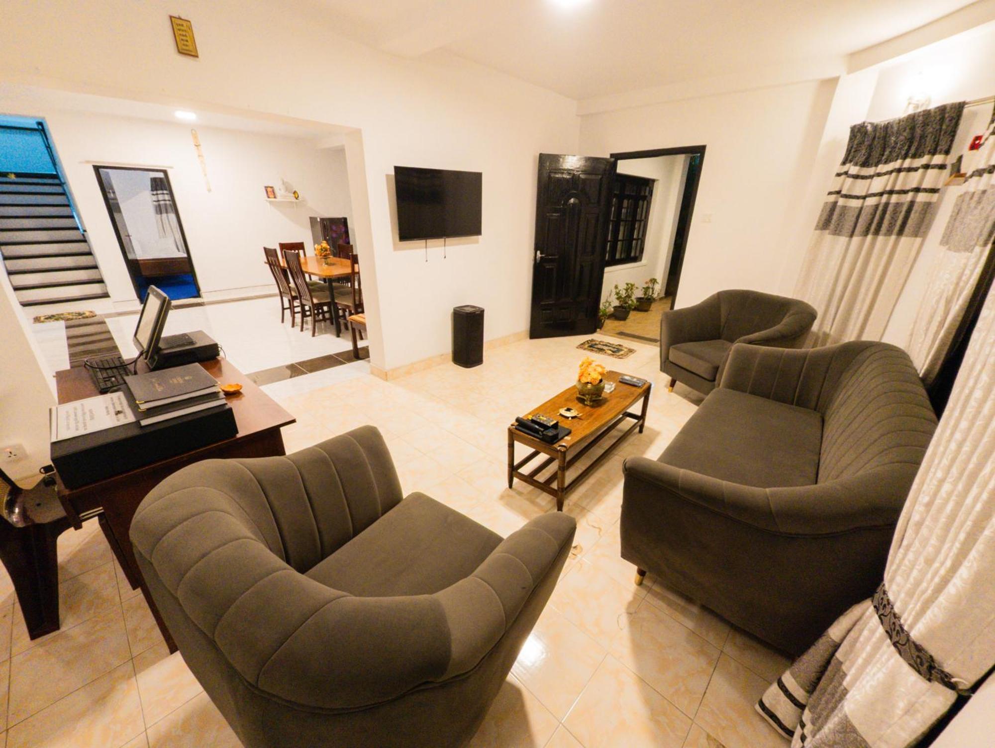 The Crown's Misty Hills Hideaway