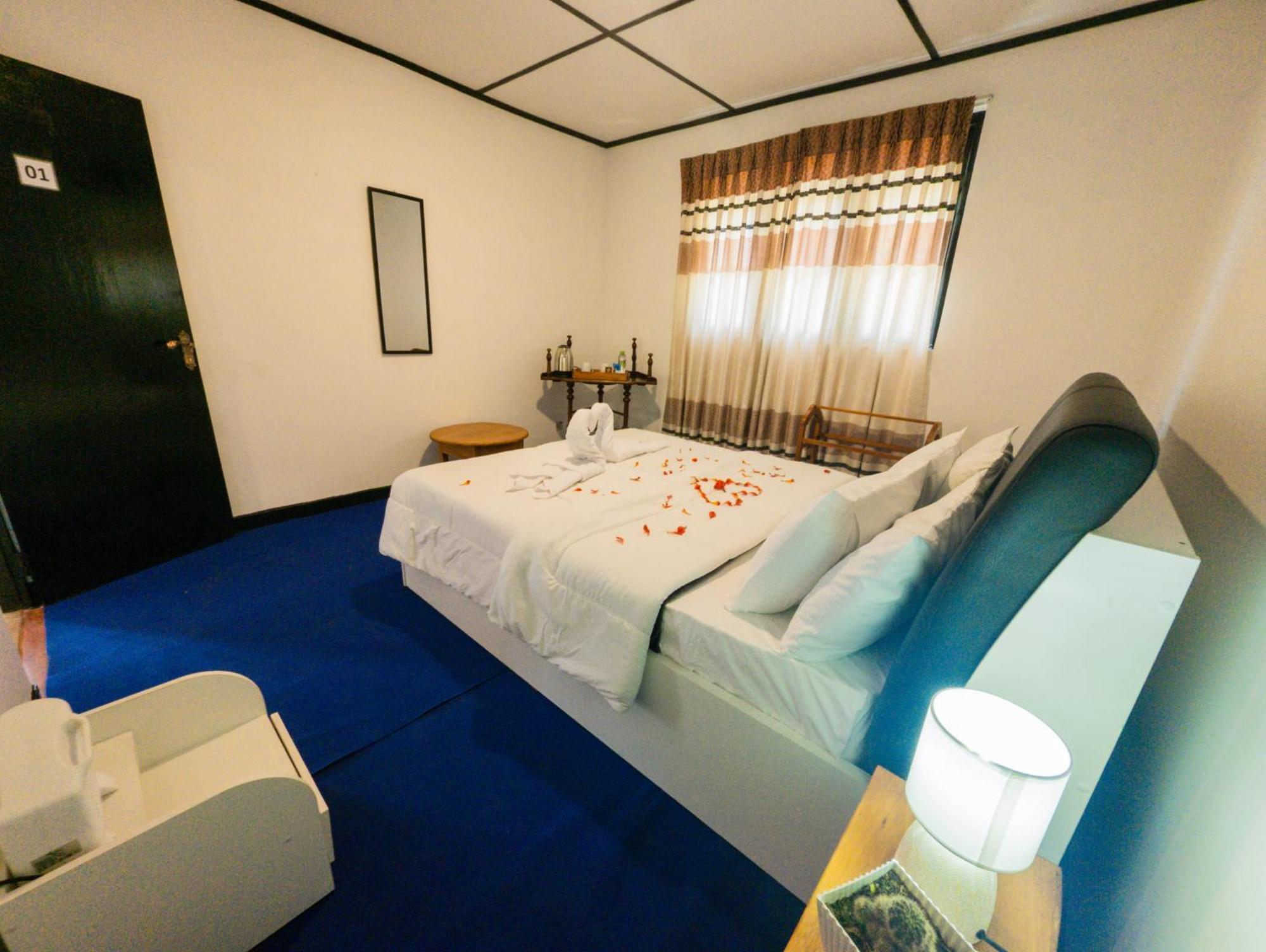 The Crown's Misty Hills Hideaway *