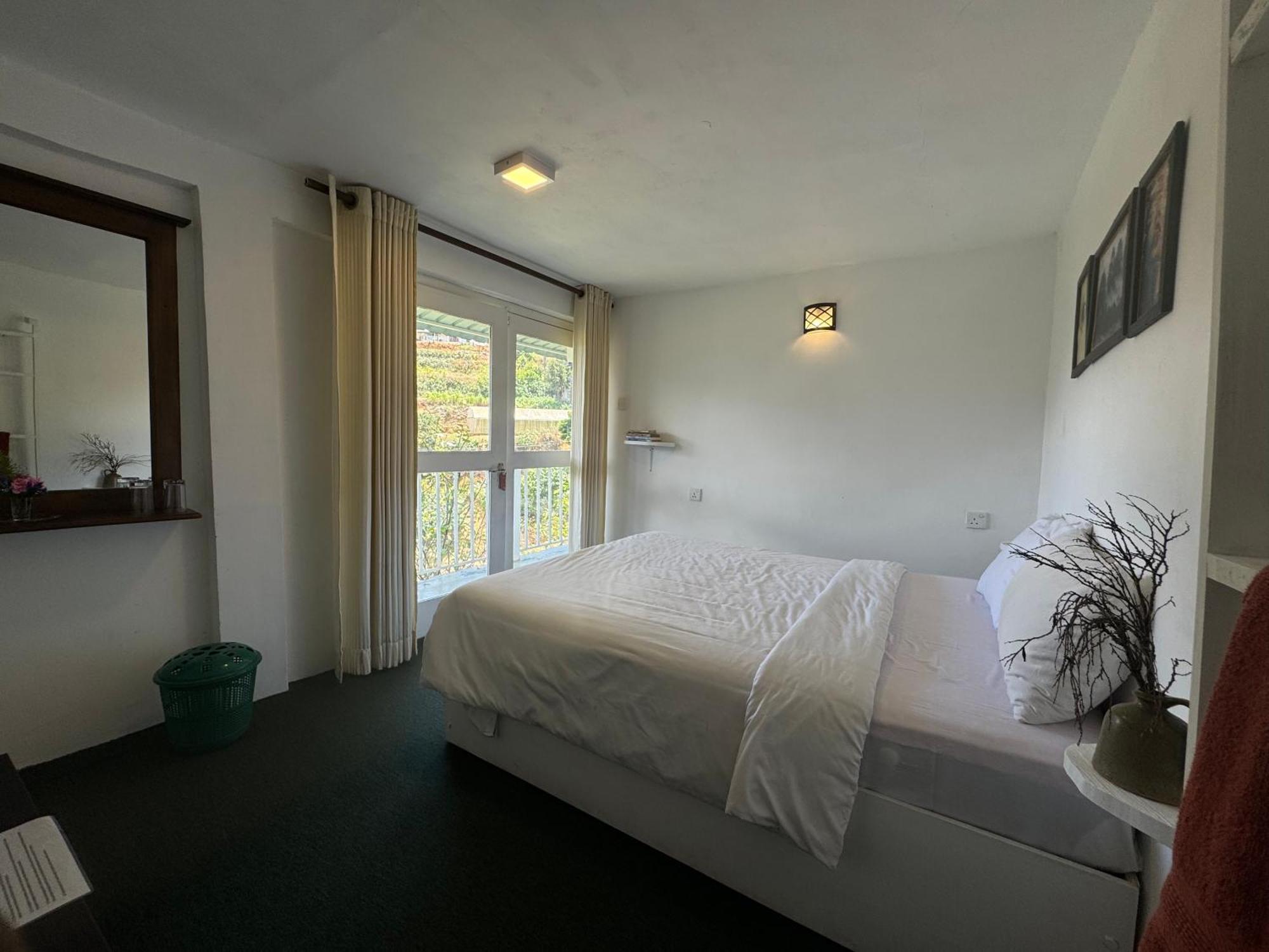 The Nuwaraeliya * Nuwara Eliya