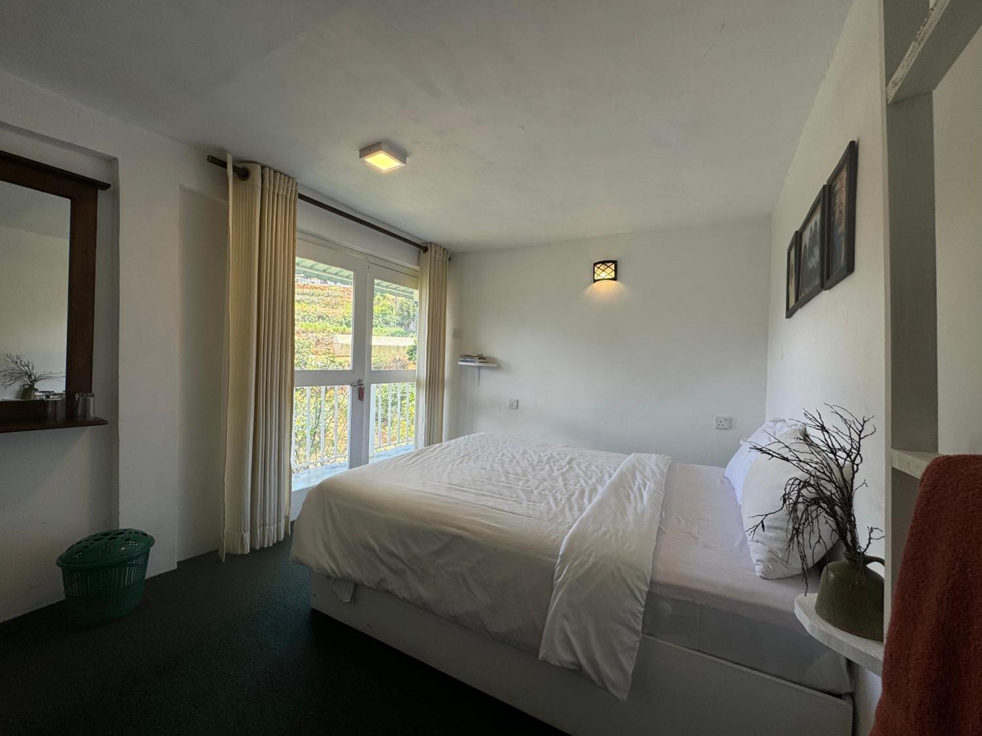 The Nuwaraeliya * Nuwara Eliya