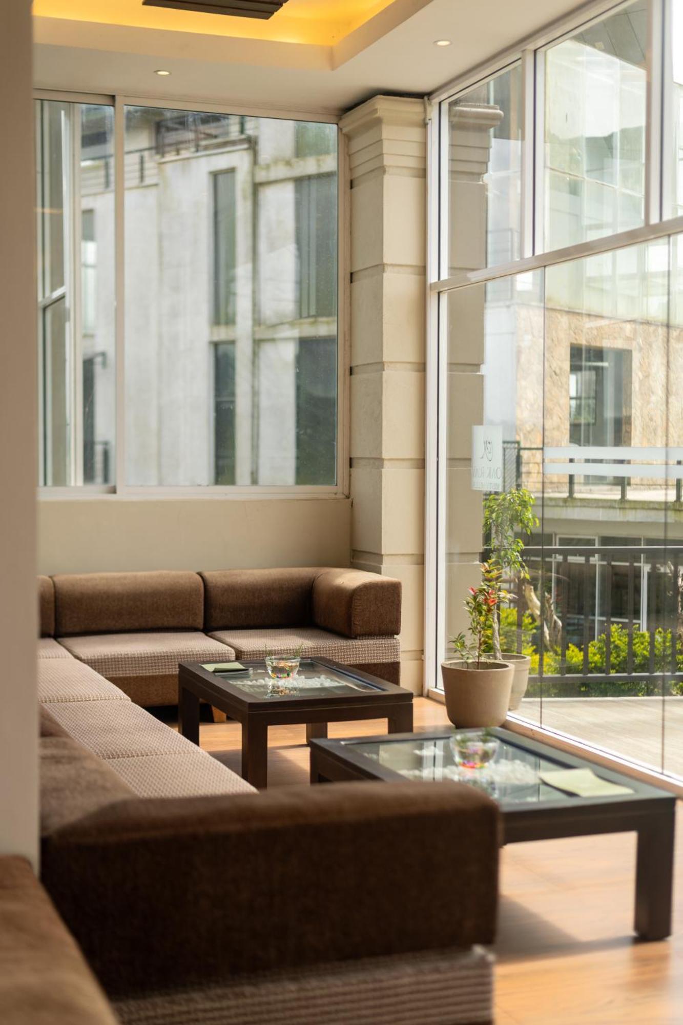 Oak Ray Misty Hills Hotel