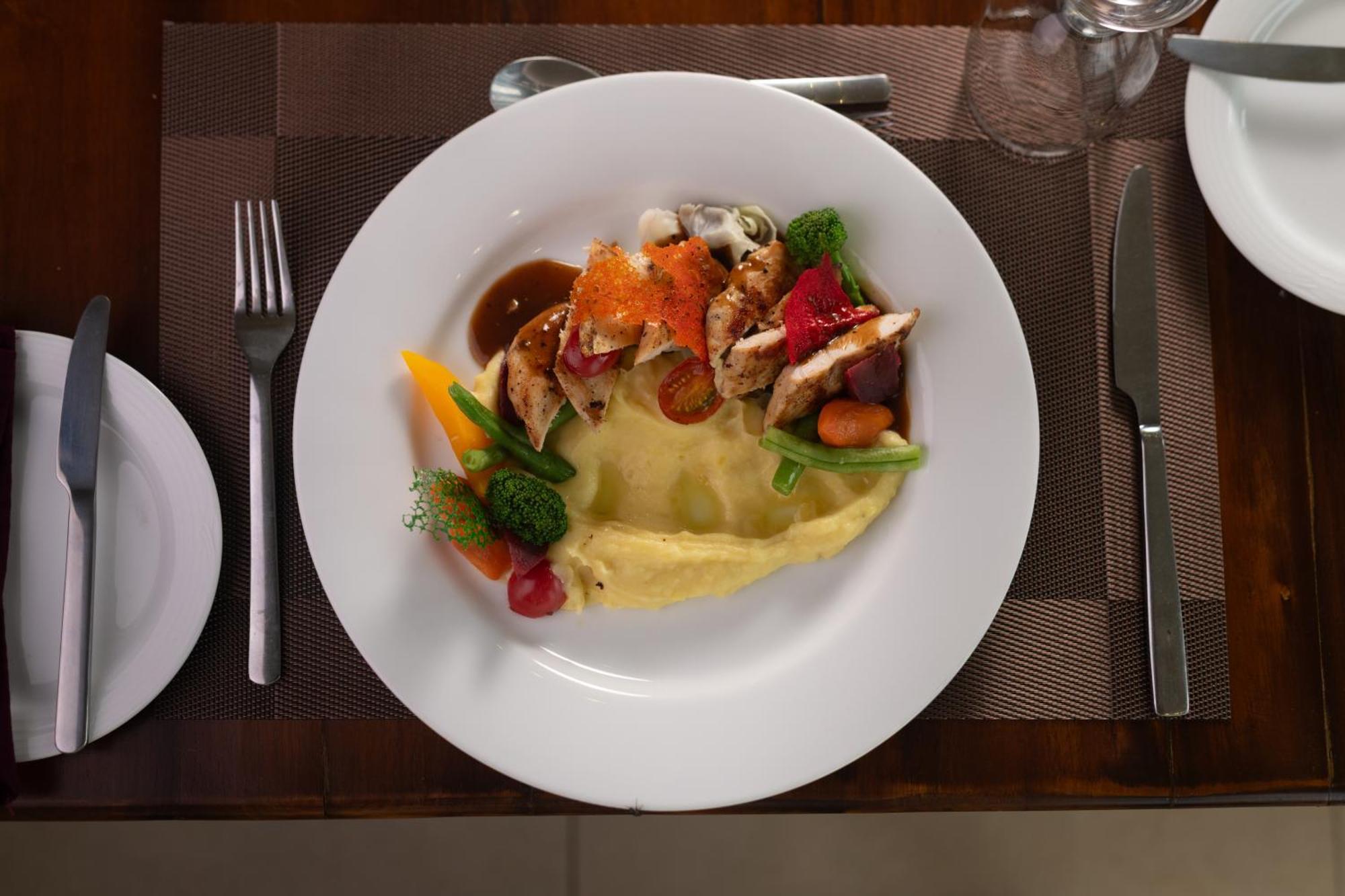 Oak Ray Misty Hills Hotel