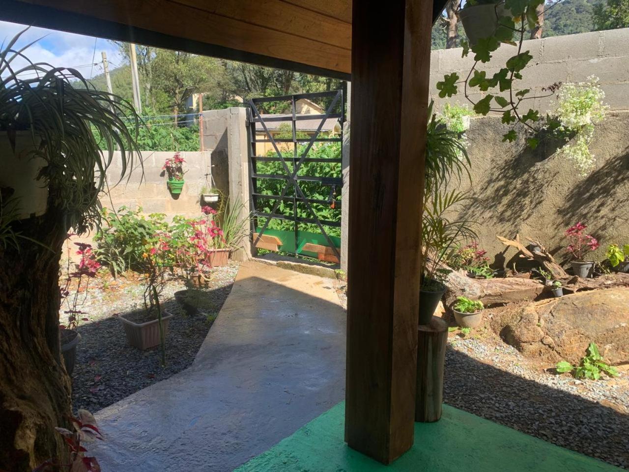 20/20 Wood Homestay *