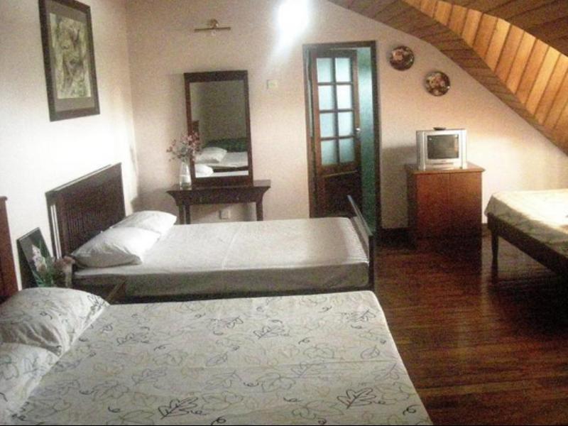 Bed & Breakfast Roselynn Manor 3*