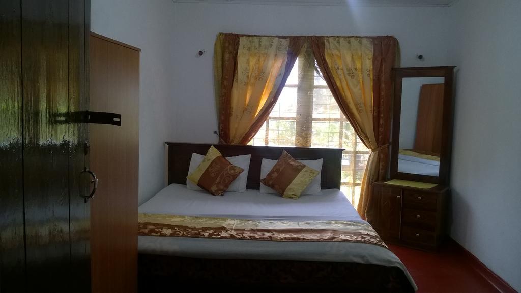 Srihelyes Homestay *