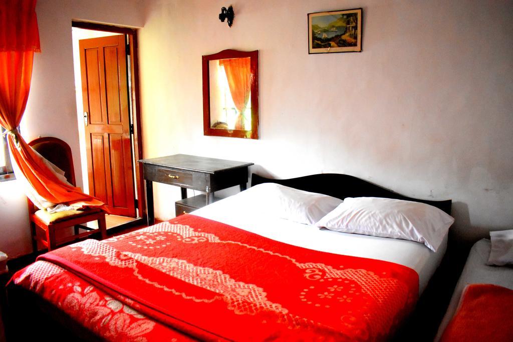Guest house Deepaloka Rest *
