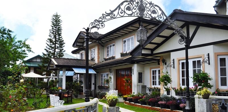 Cocoon Hills Guest house