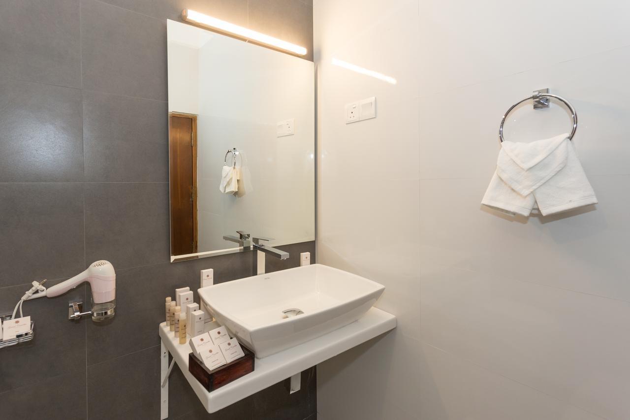 Grand Camellia Hotel