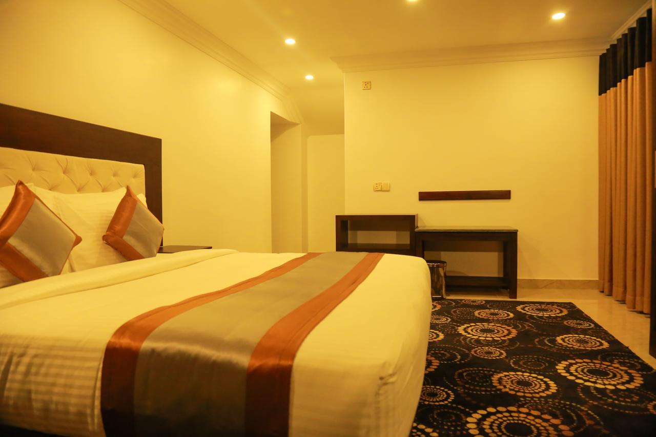 Hotel Galaxy Grand Nuwara Eliya