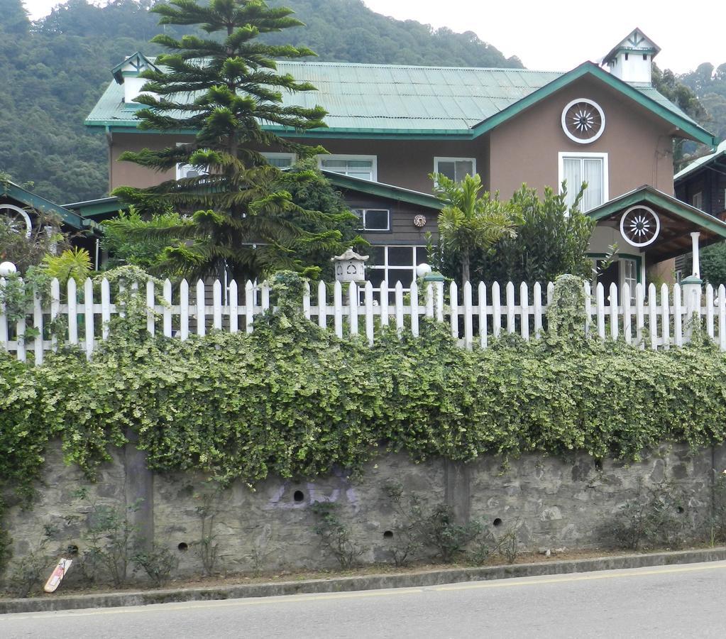 Eeescart Nuwaraeliya Hotel