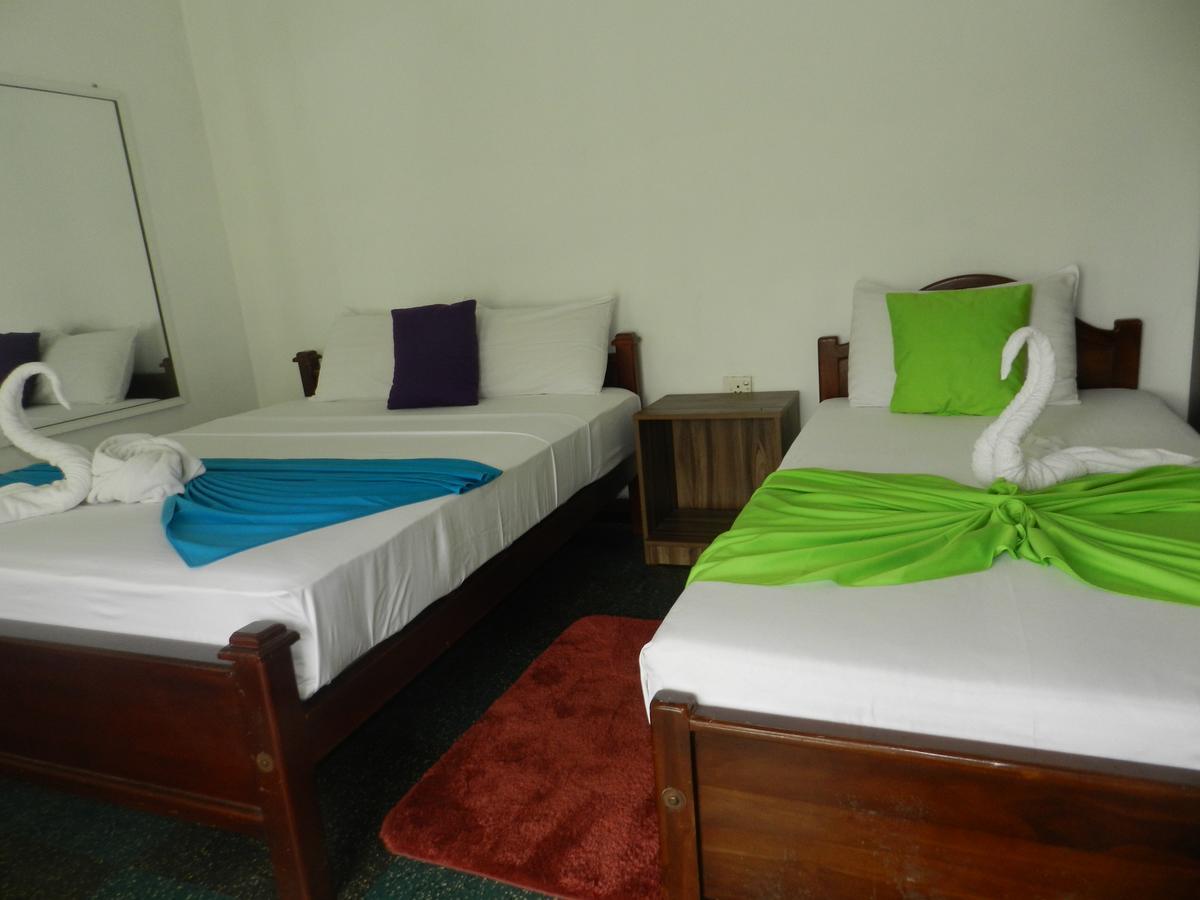 Eeescart Nuwaraeliya Hotel Nuwara Eliya