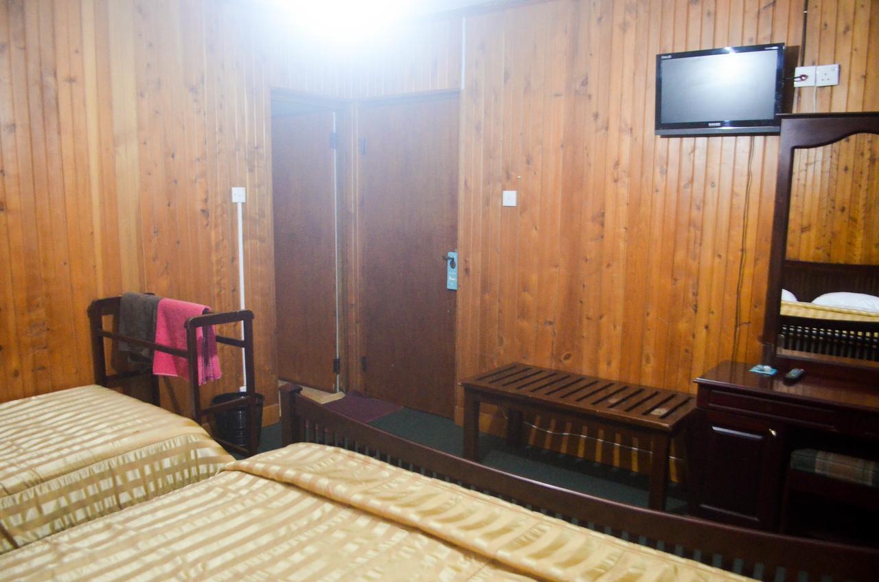Yoho Kalukele Road Hotel