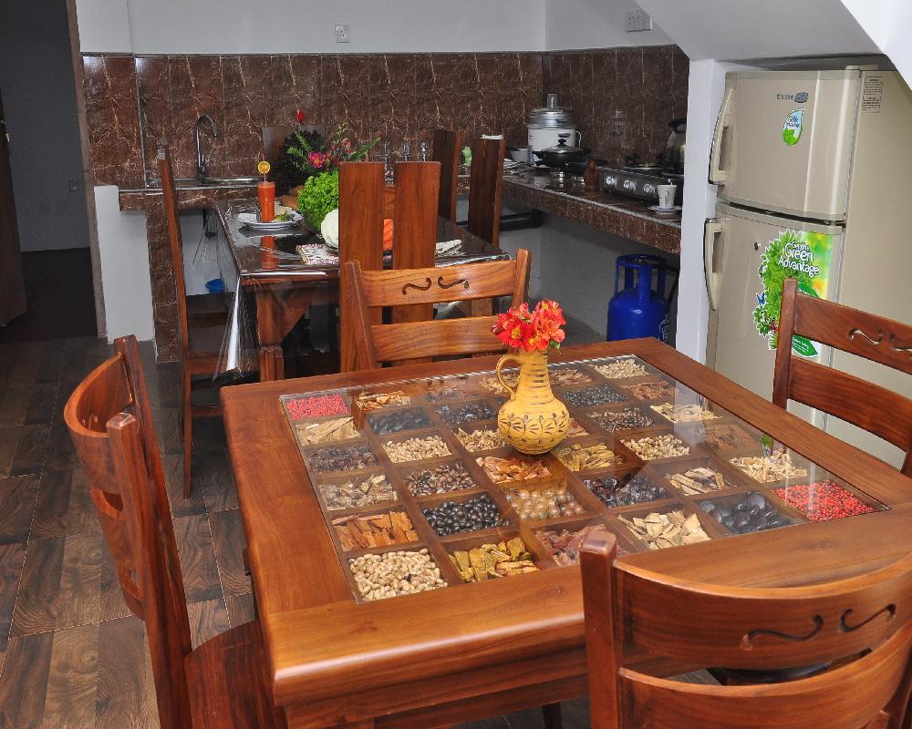 Moonplains Hemaya Bungalow Hotel