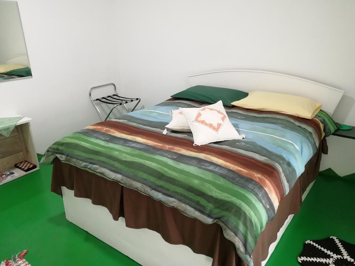 Homestay Red Gold & House