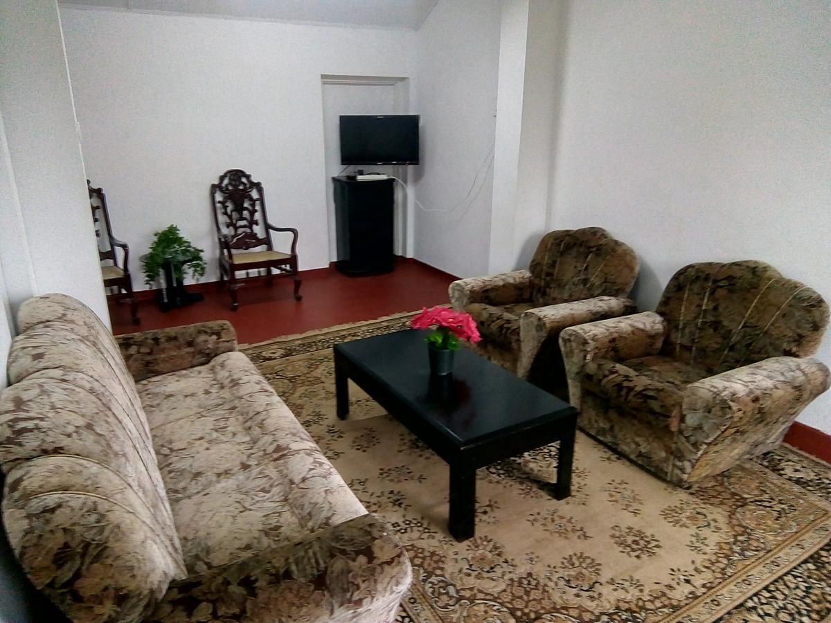 White Holiday home Nuwara Eliya