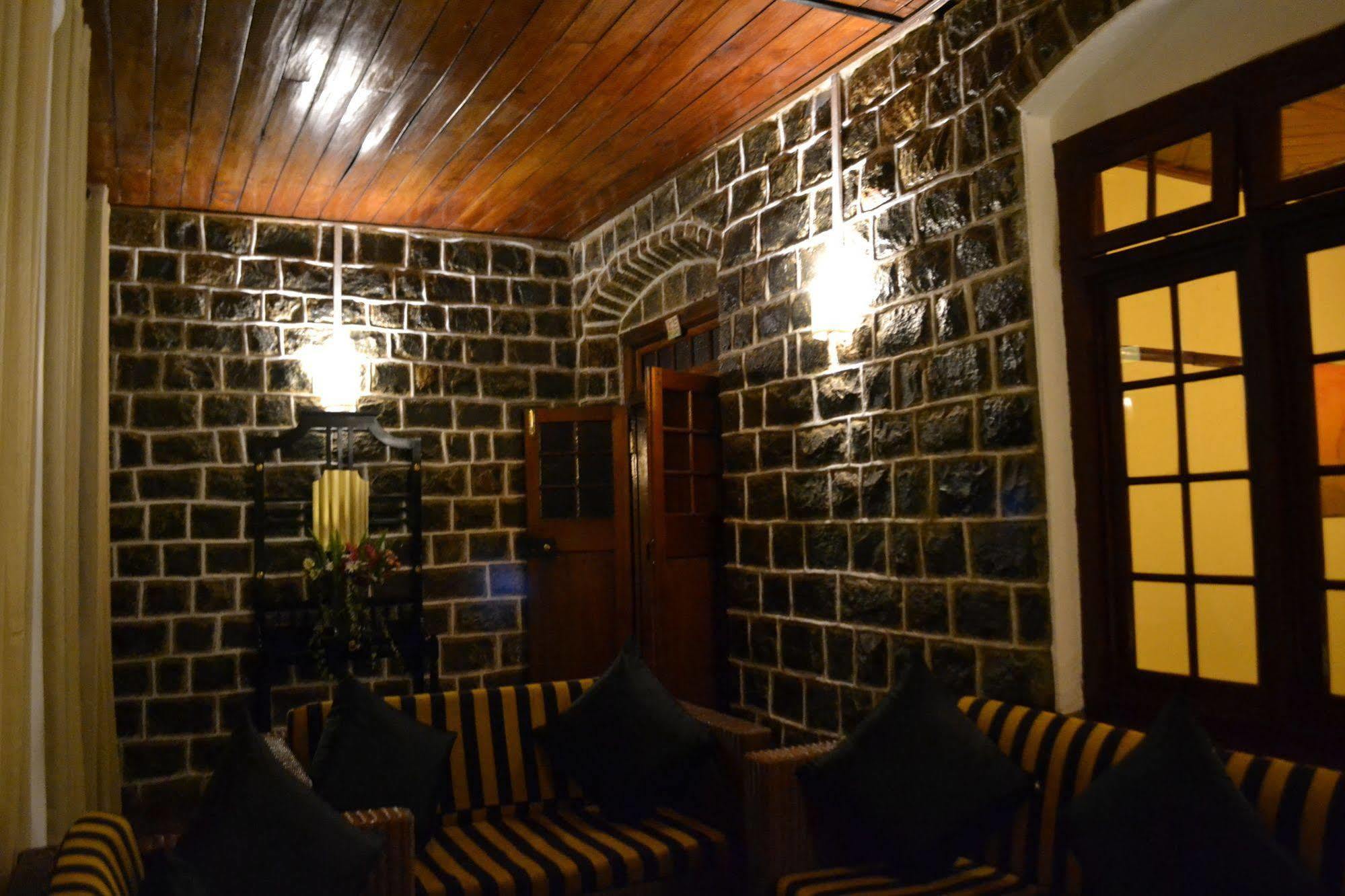 Brockenhurst Villa