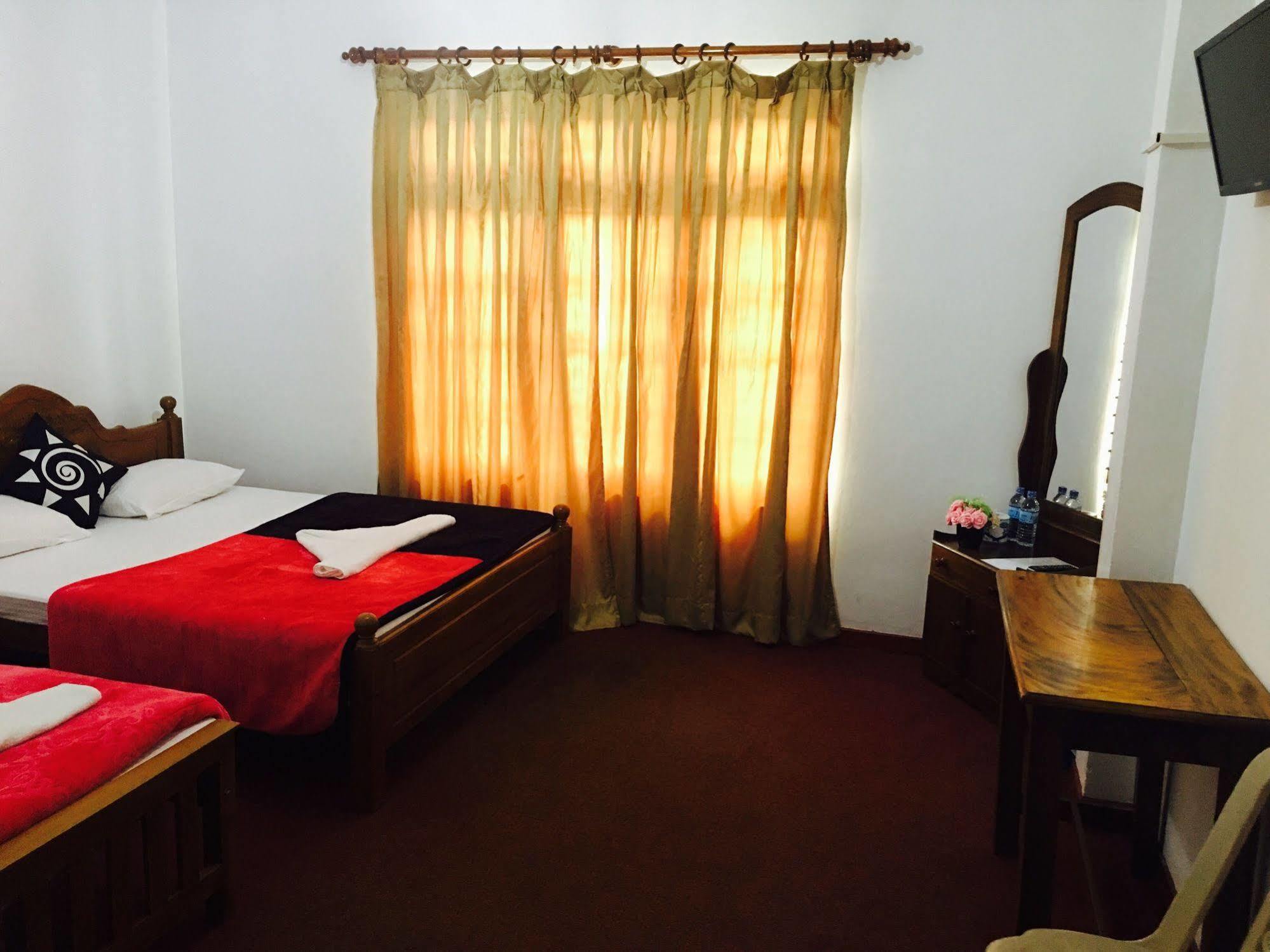 Royal Mount Hotel & Restaurant