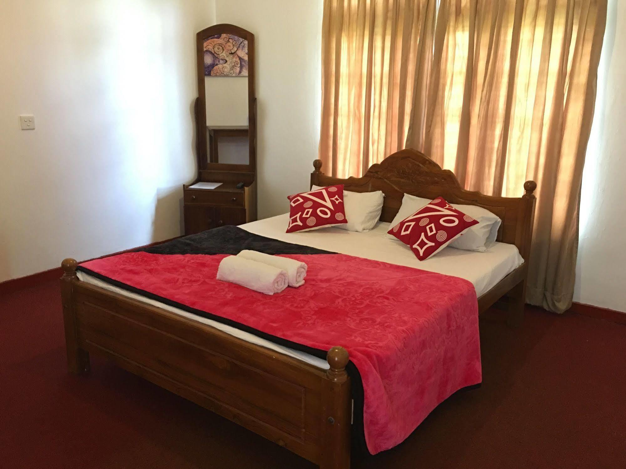 Royal Mount Hotel & Restaurant * Nuwara Eliya
