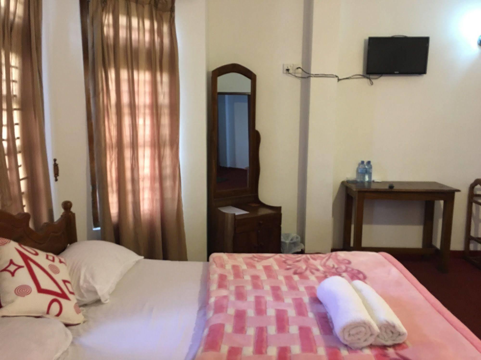 Apartment Royal Mount Hotel & Restaurant Nuwara Eliya