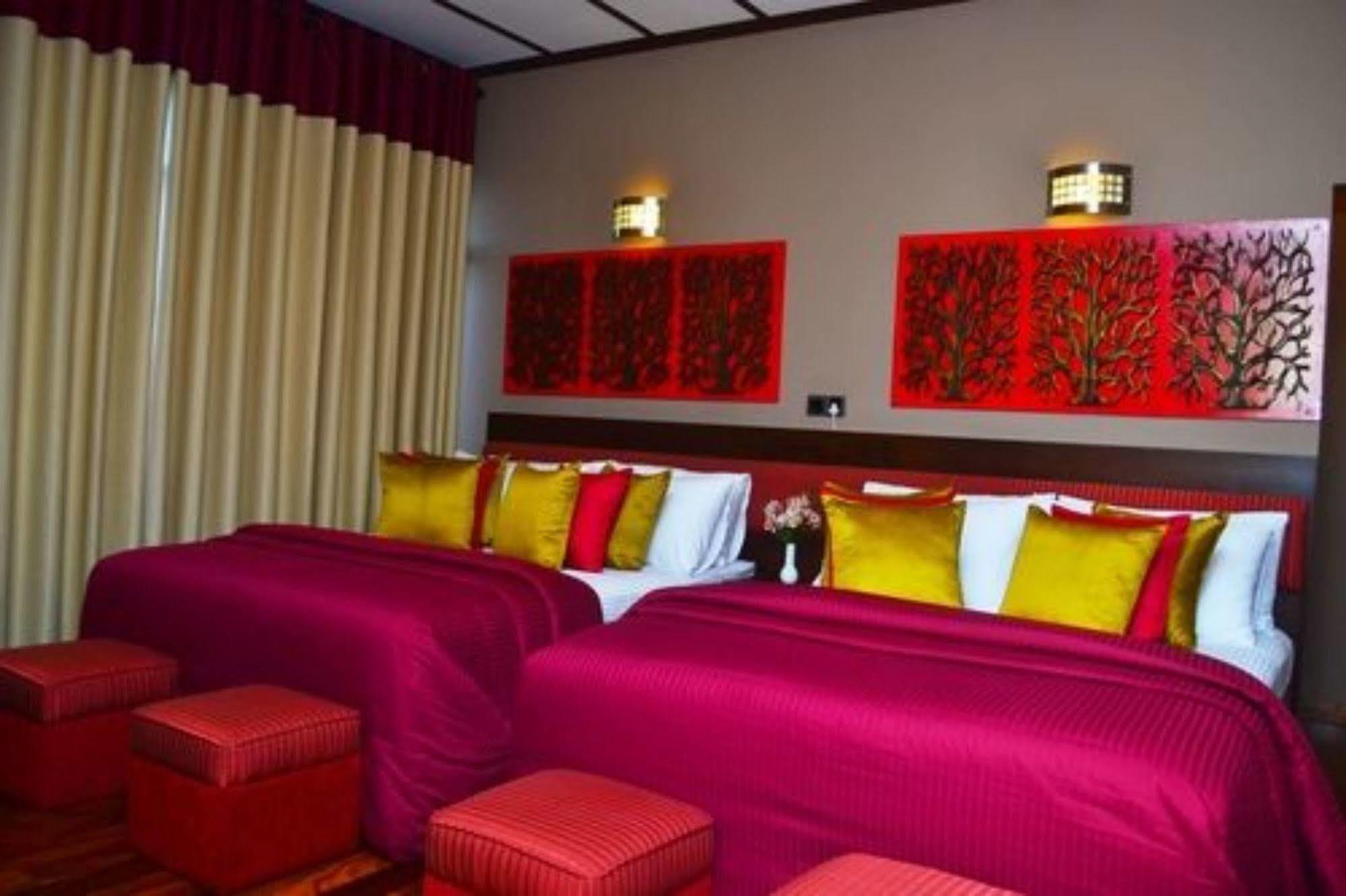 Villa Glory Bush Boutique *