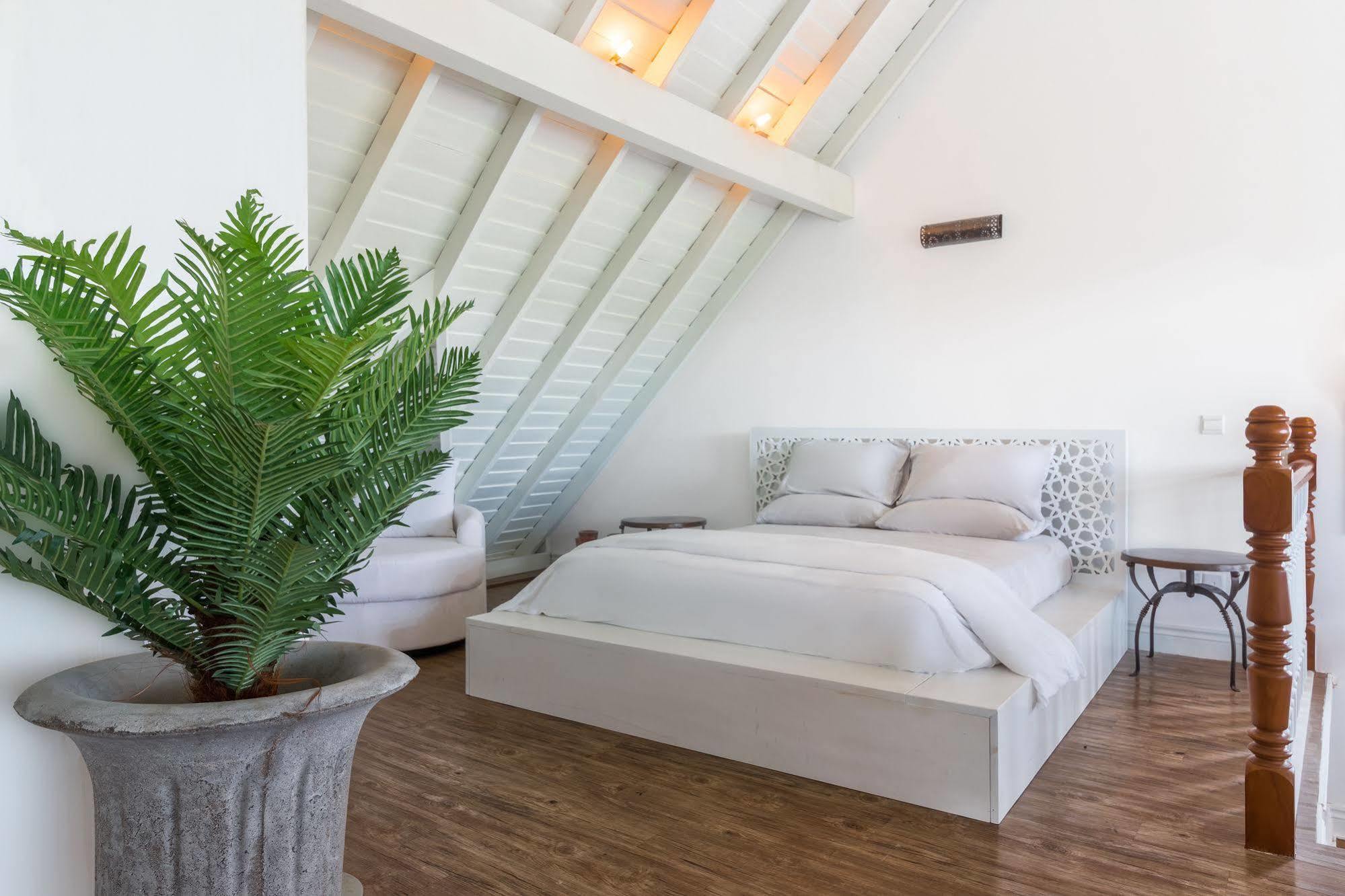 Kent Villa *