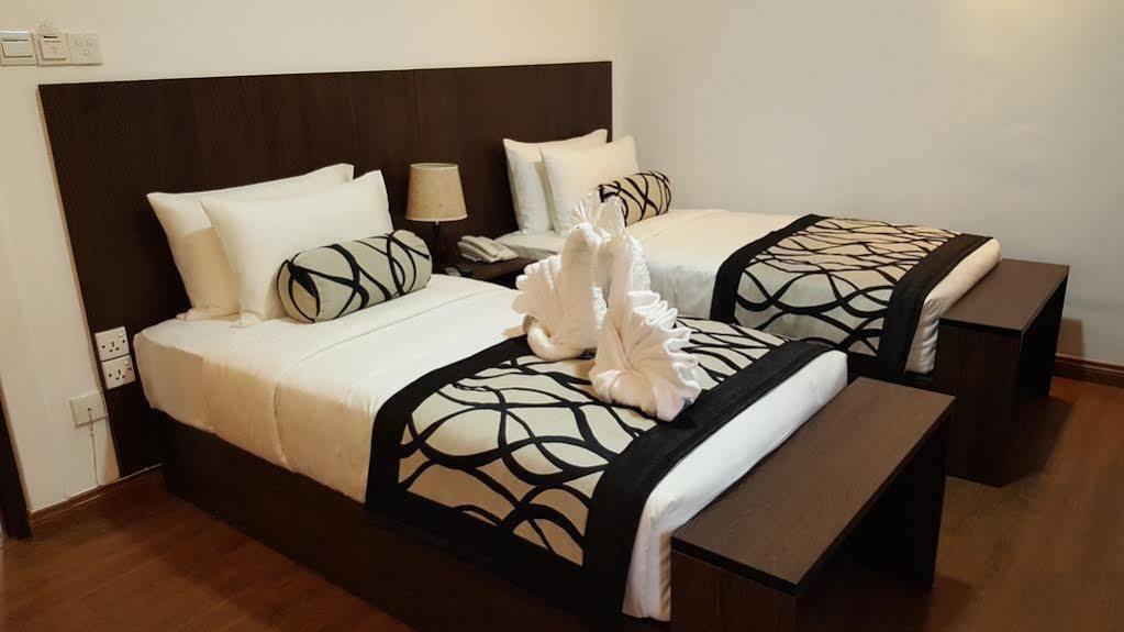 Jojos Hotel 4*