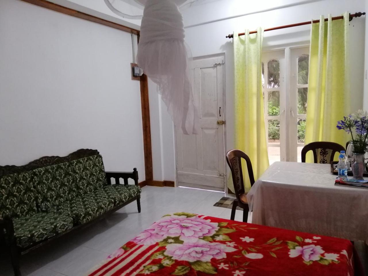 Homestay The Galways Edge *