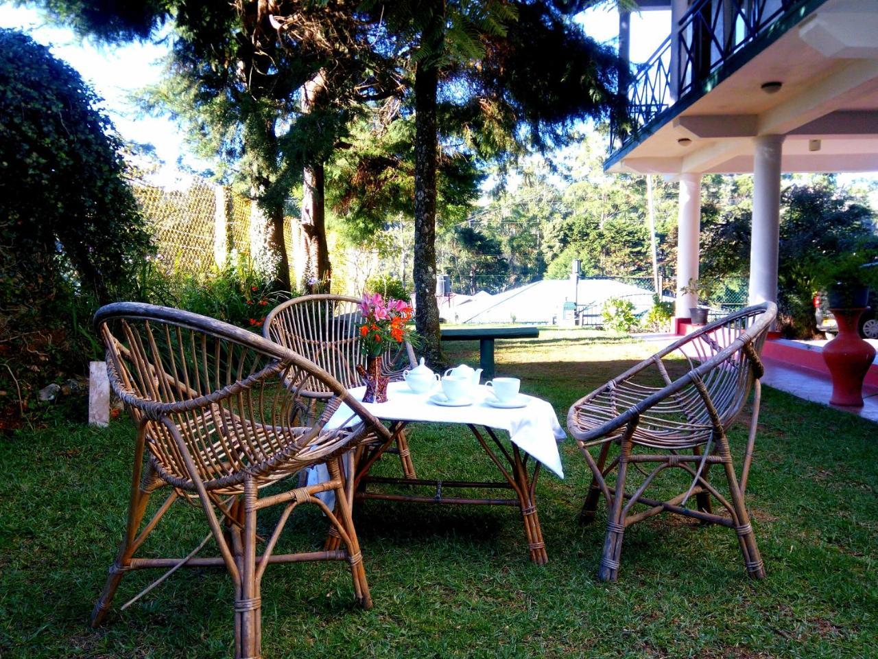 Crown - 3* Nuwara Eliya