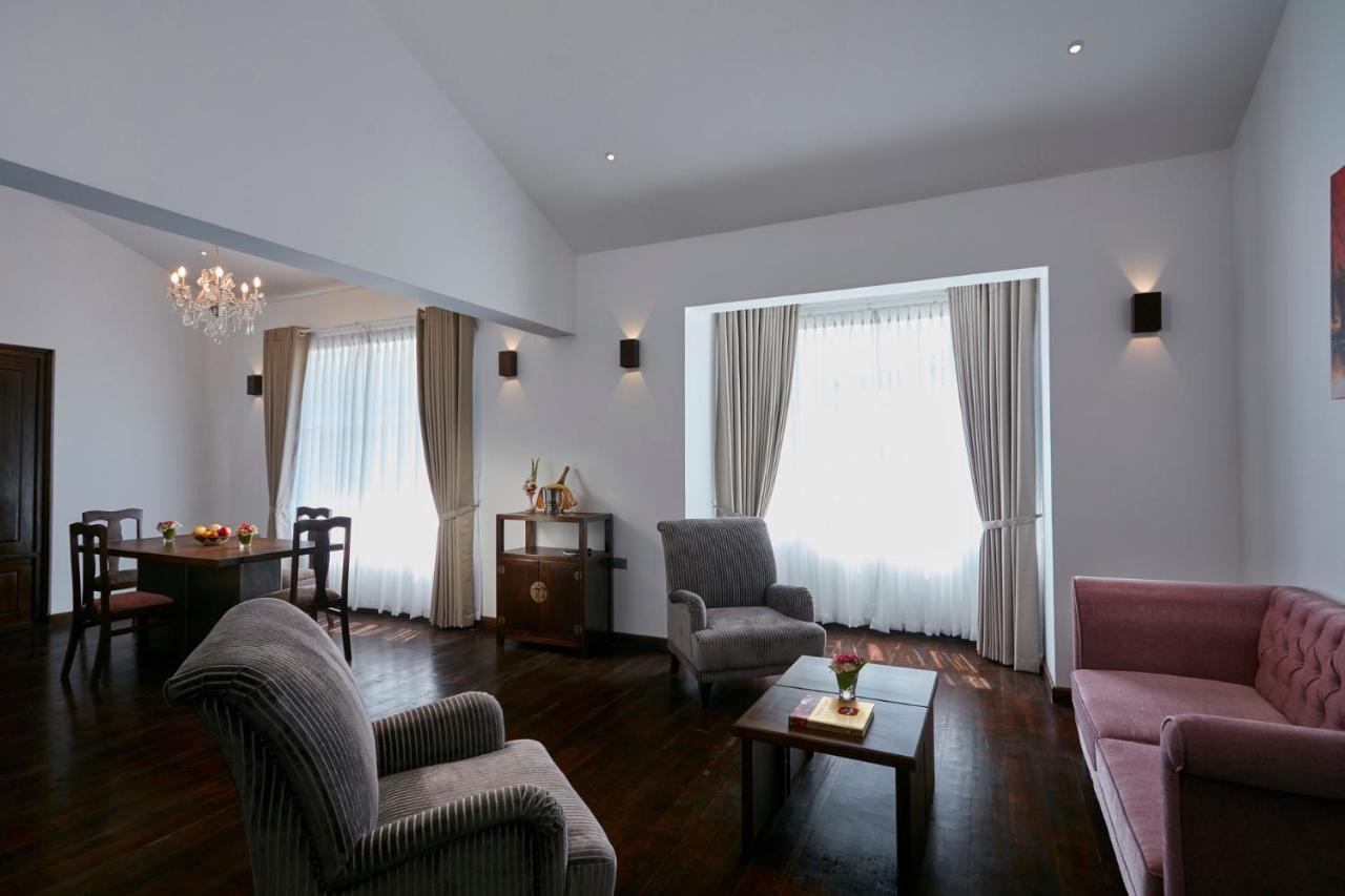Hotel Galway Heights 4*